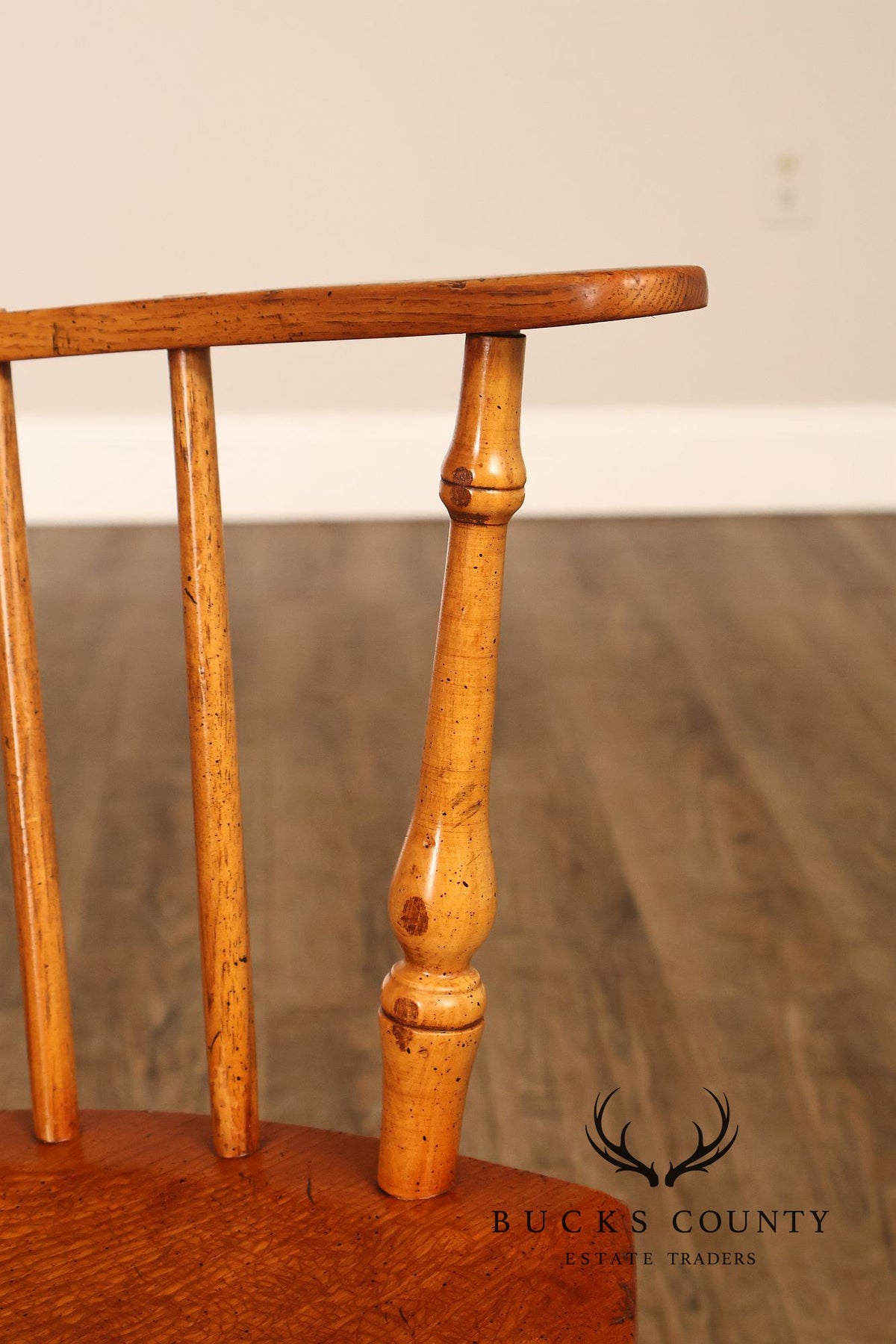 Duckloe Colonial Reproduction Set Of 5 Windsor Armchairs