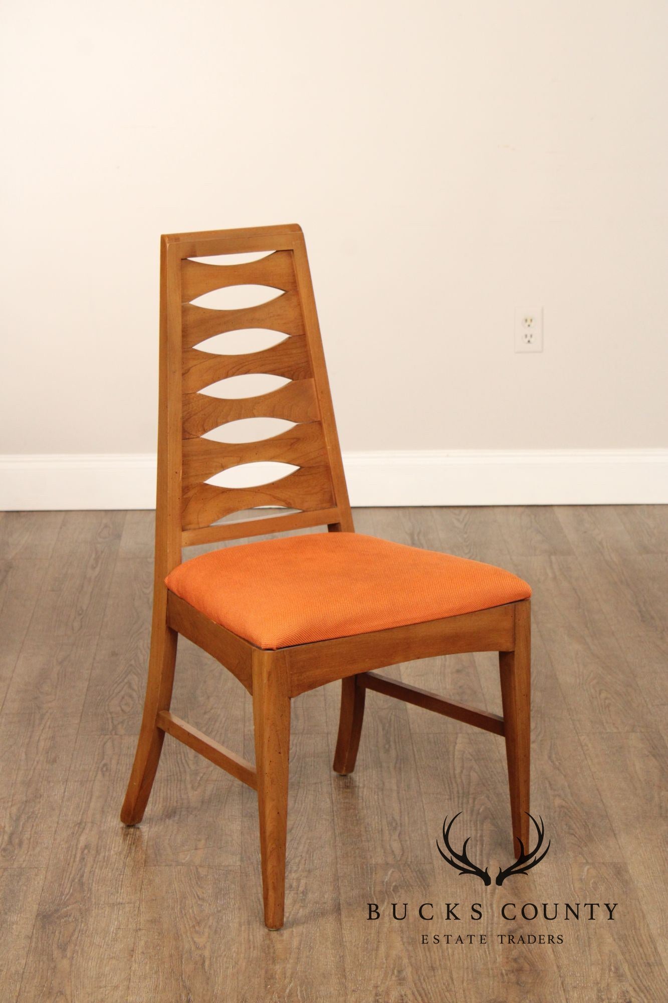 Young Manufacturing Mid Century Modern Walnut Dining Side Chair