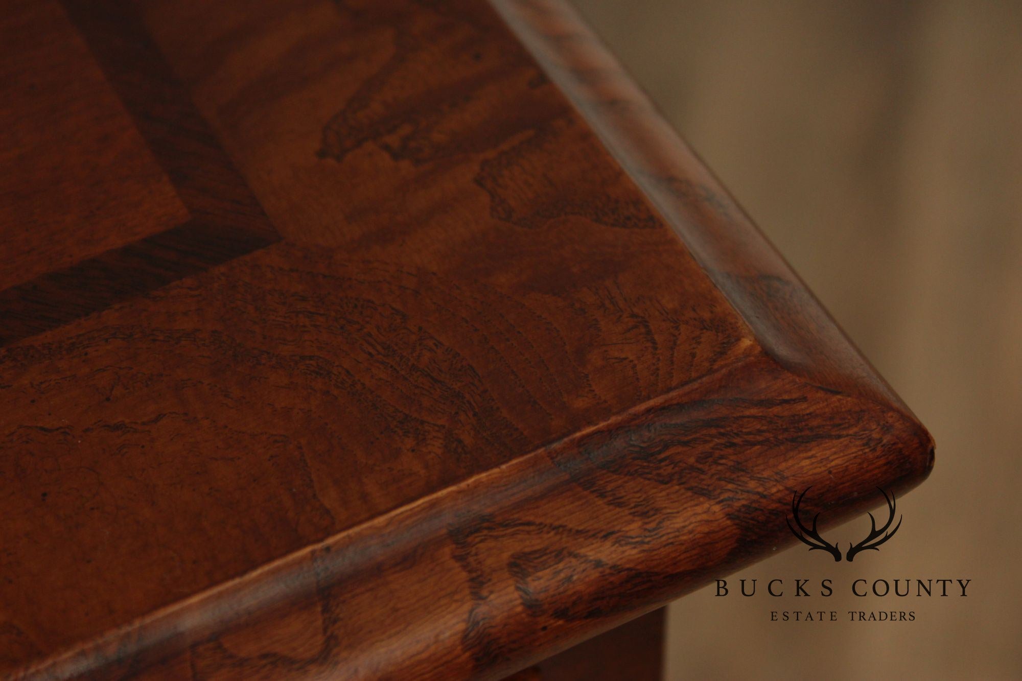 Henredon Aston Court Georgian Style Burled Mahogany Ten Drawer Dresser