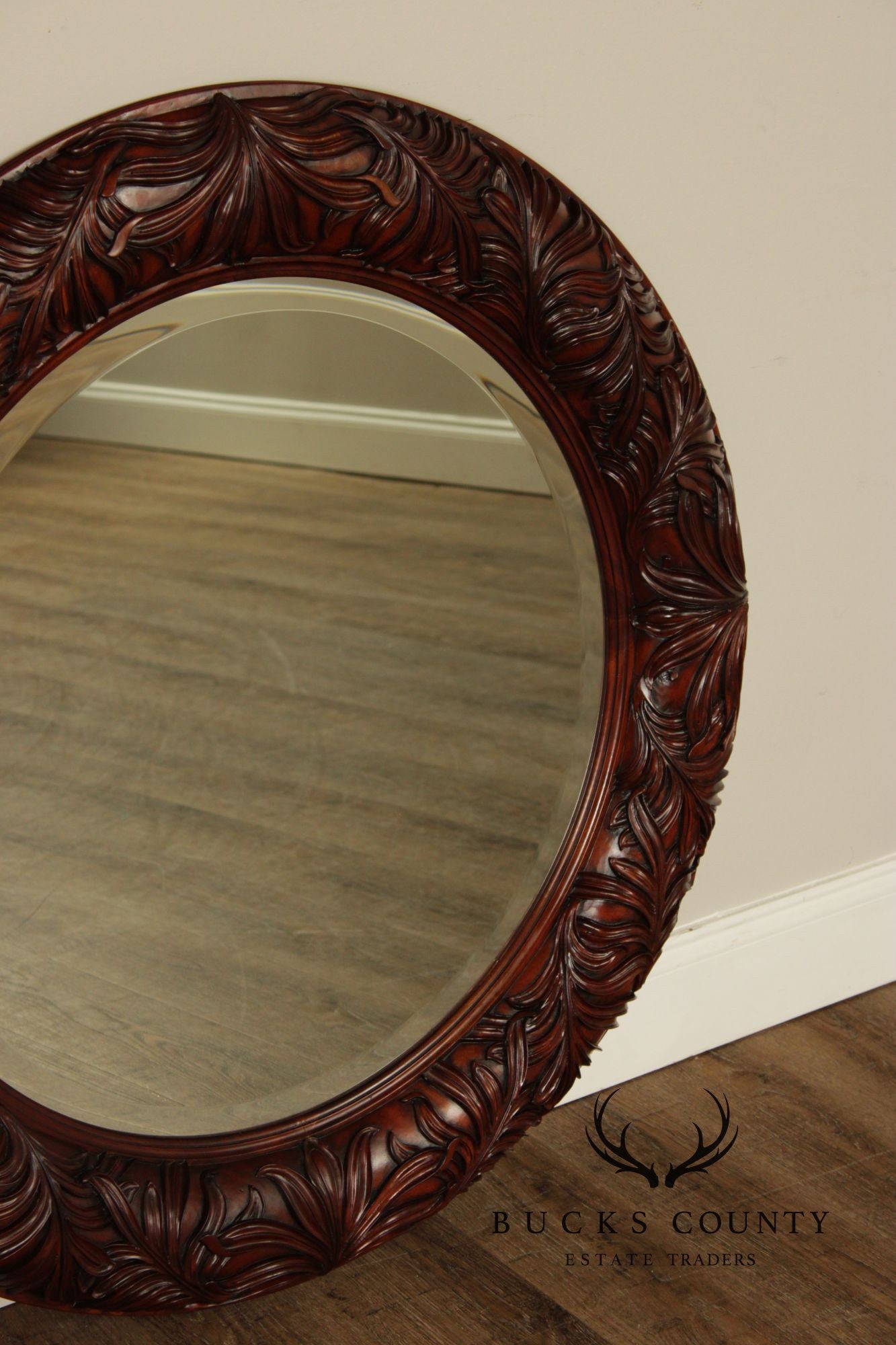 Ethan Allen British Classics Round Foliate Carved Frame Wall Mirror
