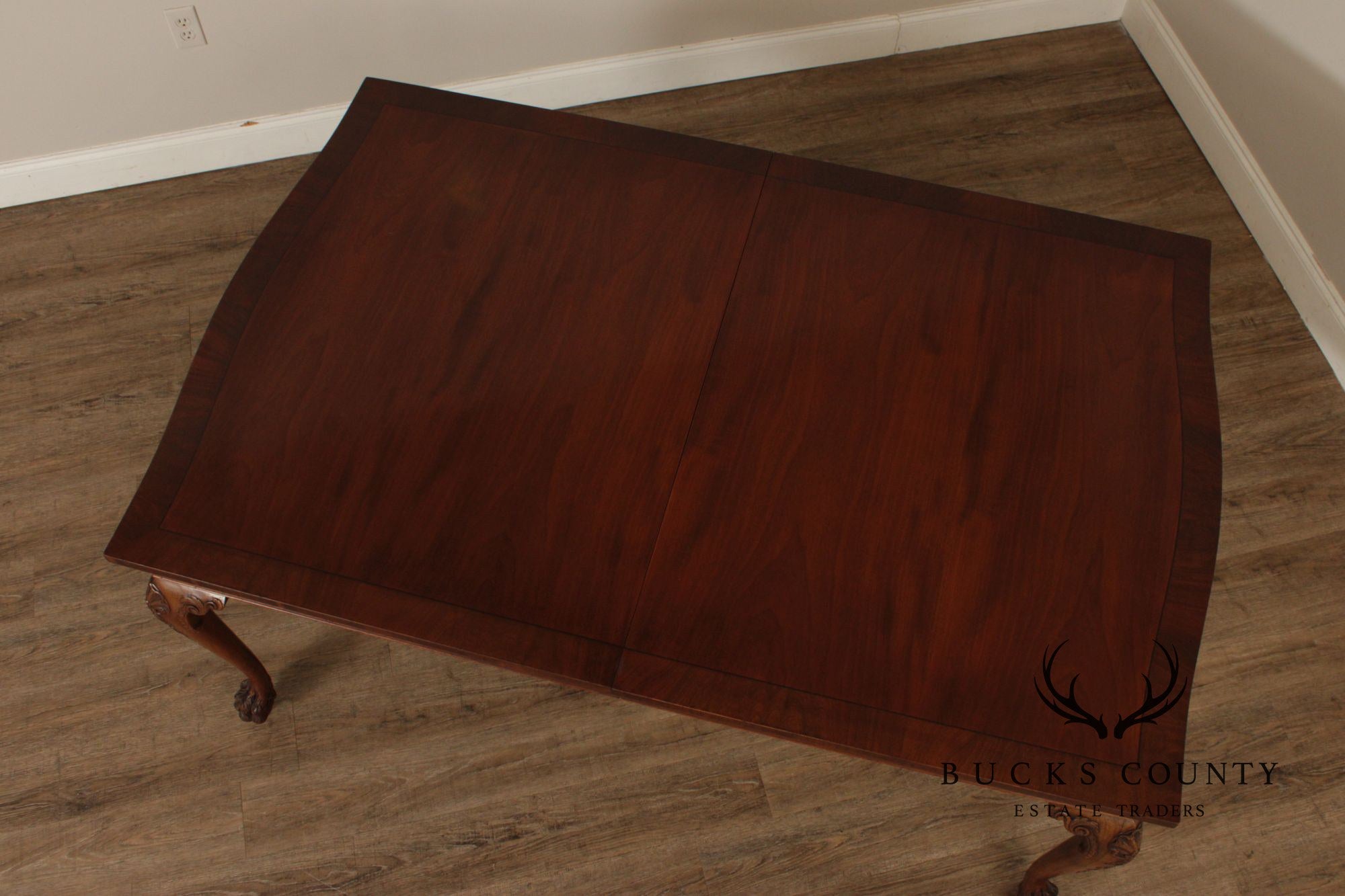 Irish Georgian Style Expandable Mahogany Dining Table