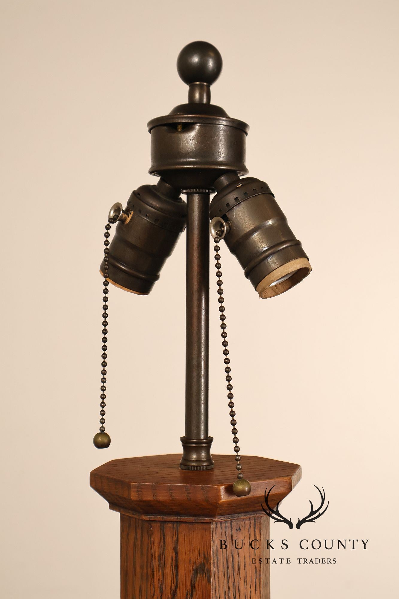 Stickley Mission Collection Table Lamp With Leaded Glass Shade