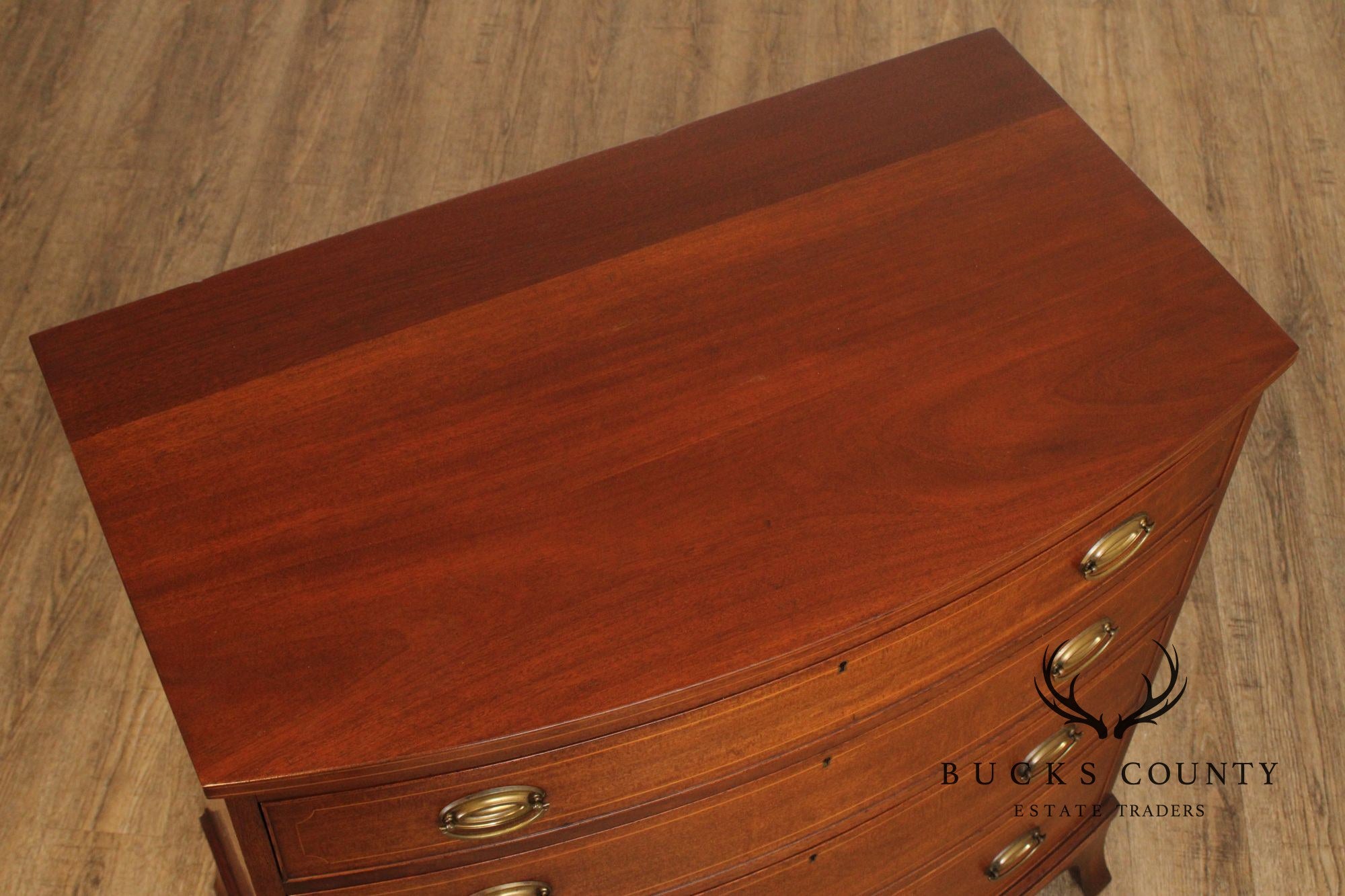 Biggs Hepplewhite Style Mahogany Chest of Drawers