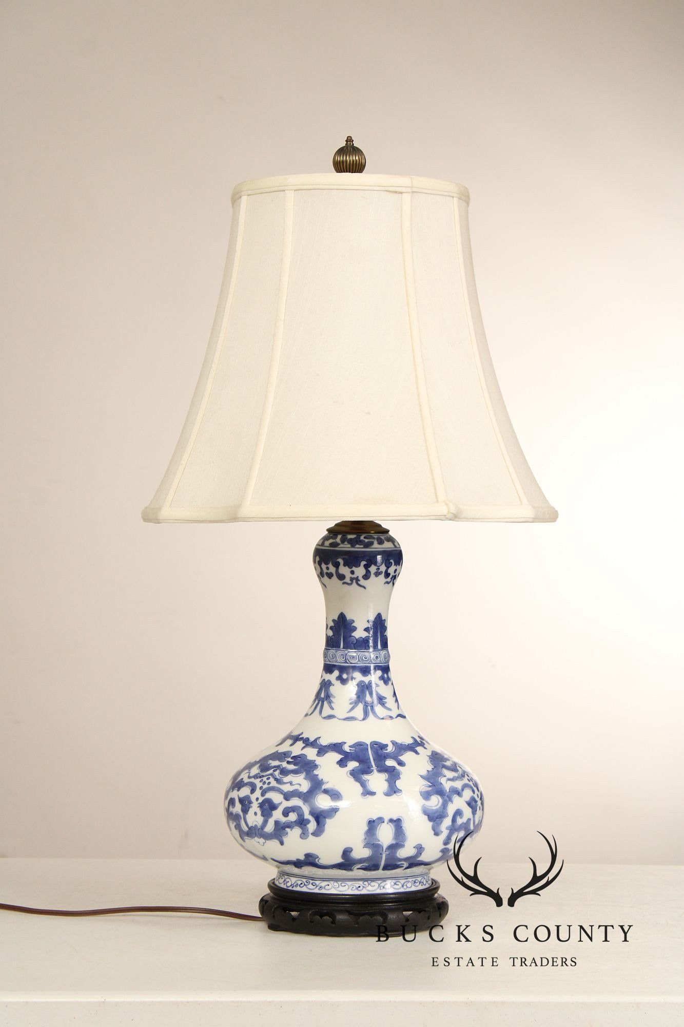 Vintage Chinese Blue and White Porcelain Table Lamp