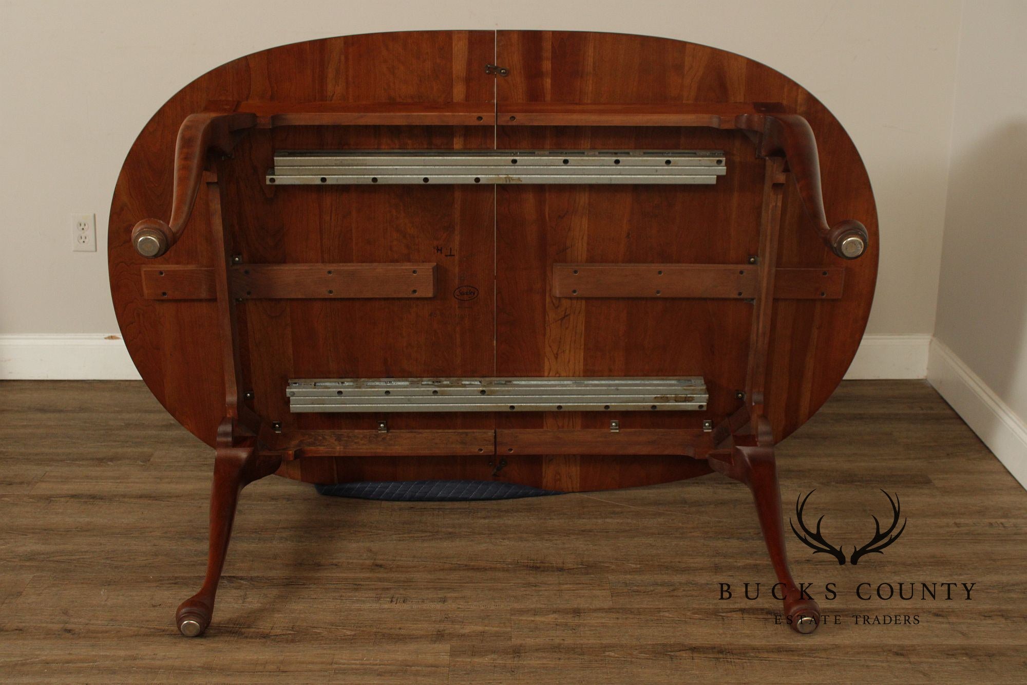 Stickley Queen Anne Style Oval Cherry Expandable Dining Table