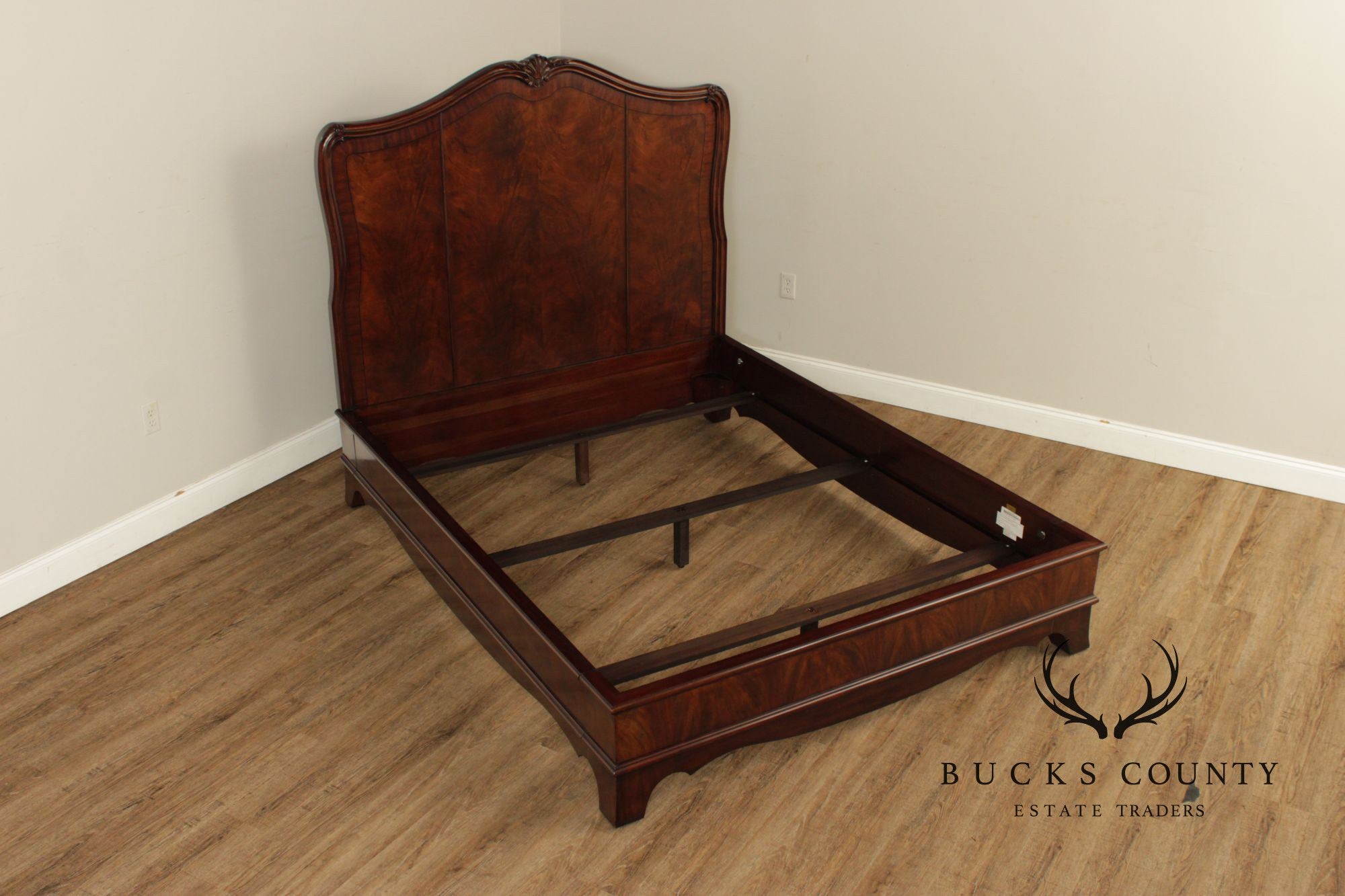 Henredon Rococo Style Mahogany Queen Bedframe