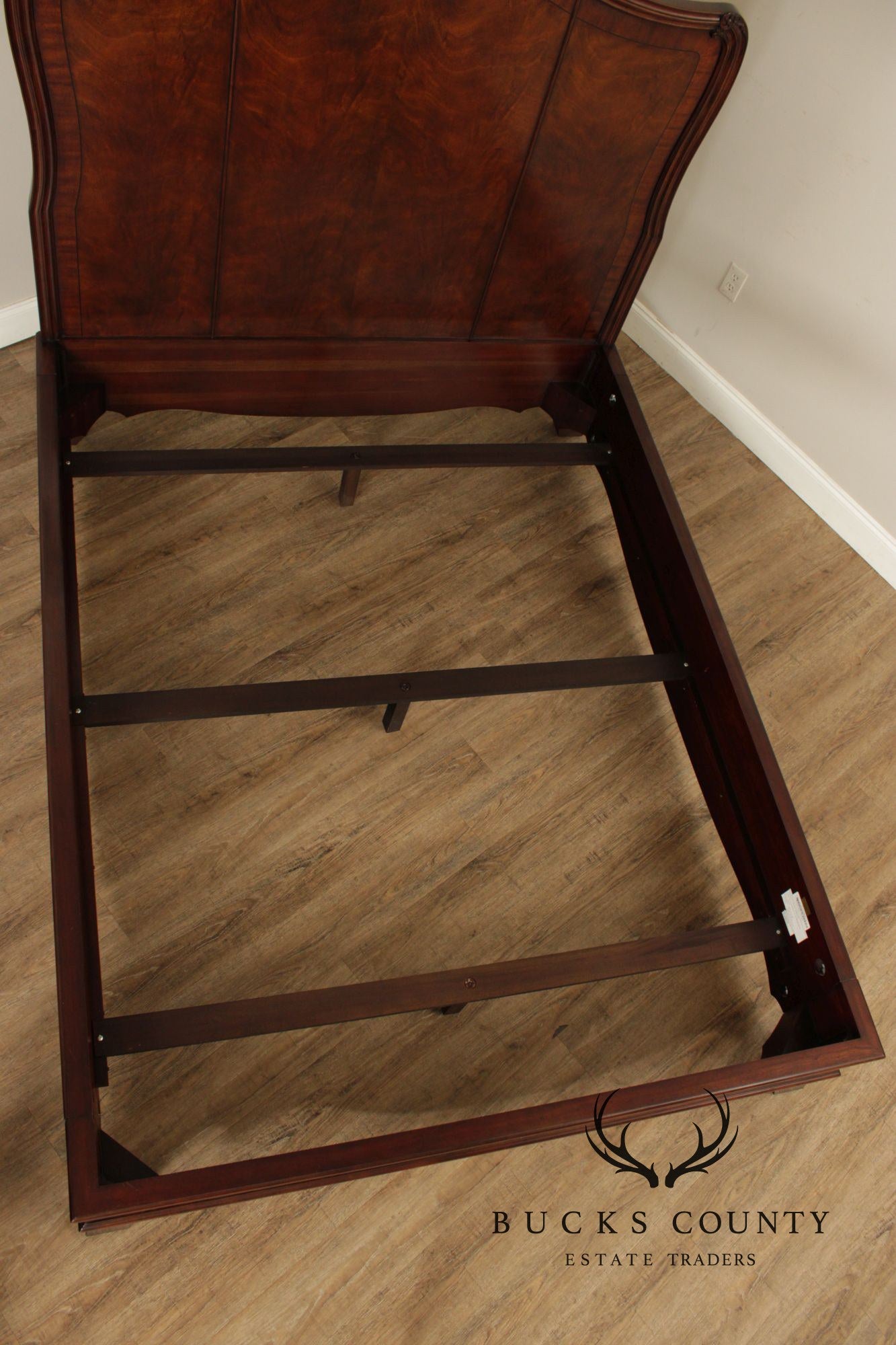 Henredon Rococo Style Mahogany Queen Bedframe