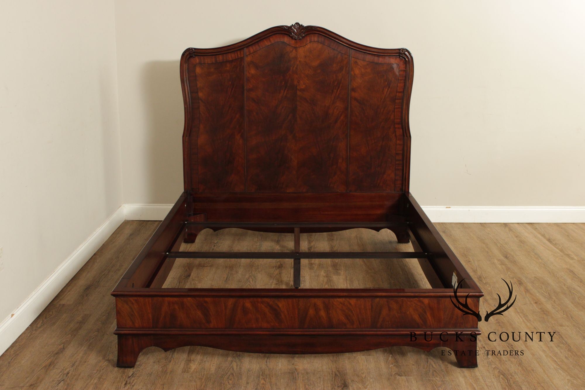 Henredon Rococo Style Mahogany Queen Bedframe