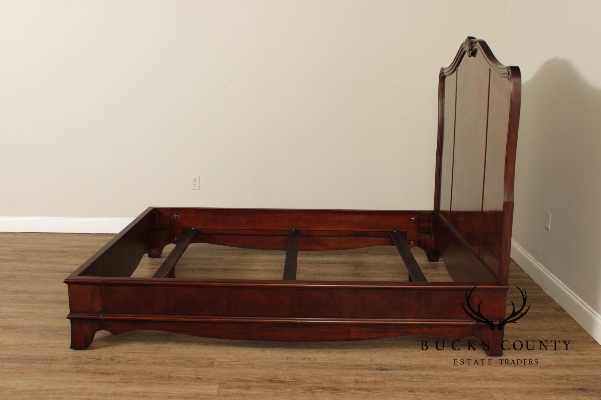 Henredon Rococo Style Mahogany Queen Bedframe