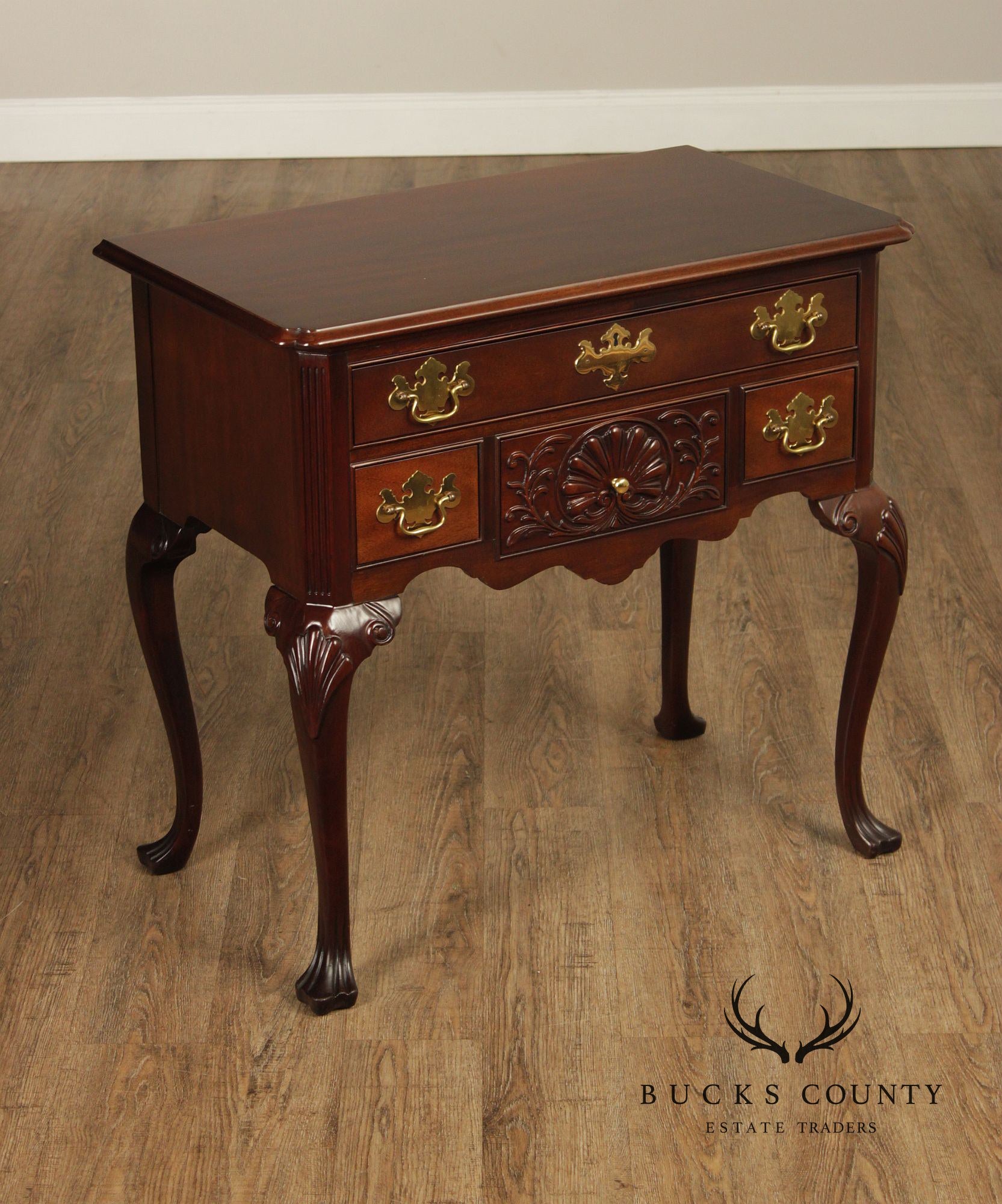Councill Craftsmen Georgian Style Mahogany Shell Carved Lowboy