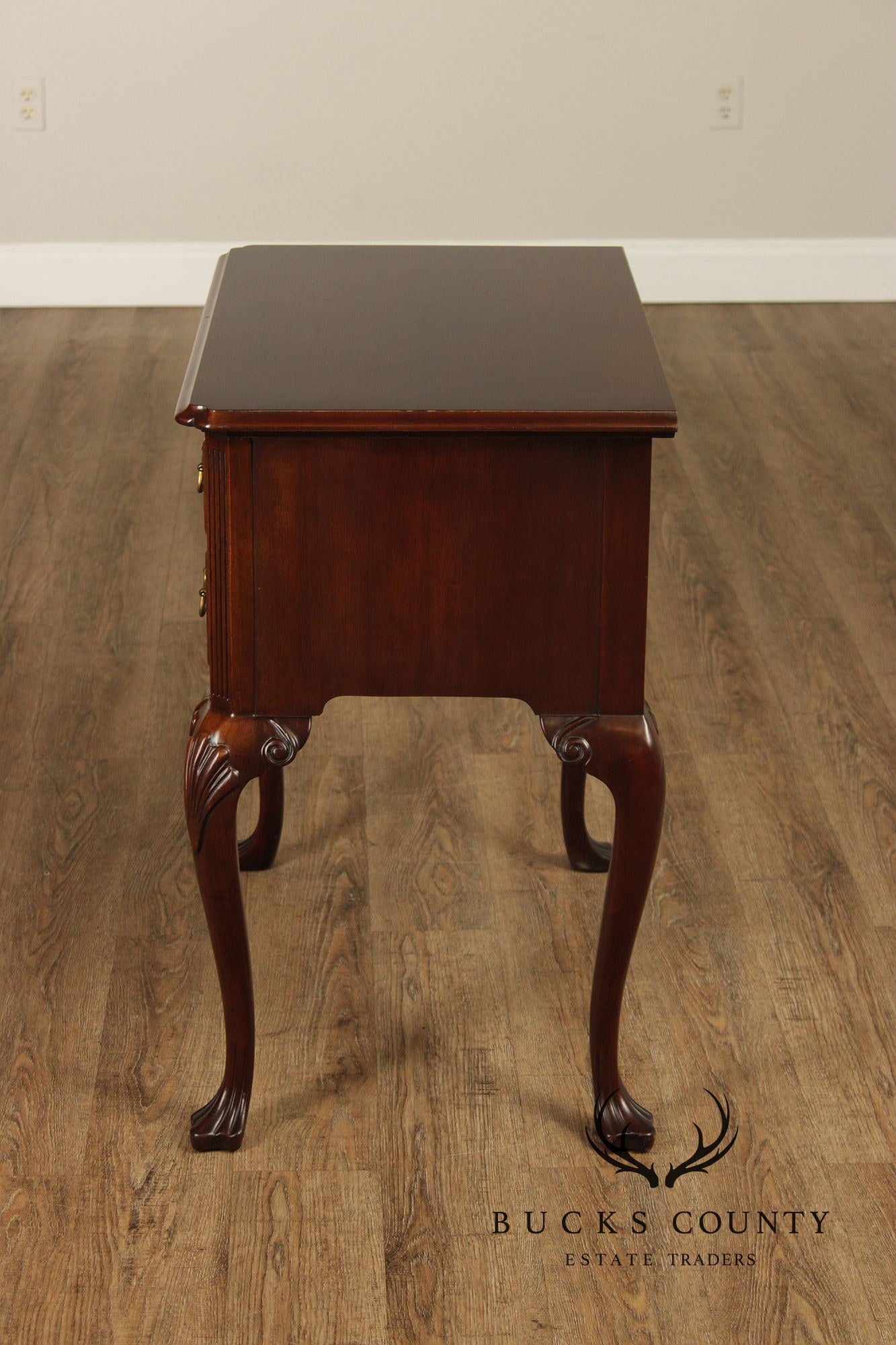 Councill Craftsmen Georgian Style Mahogany Shell Carved Lowboy