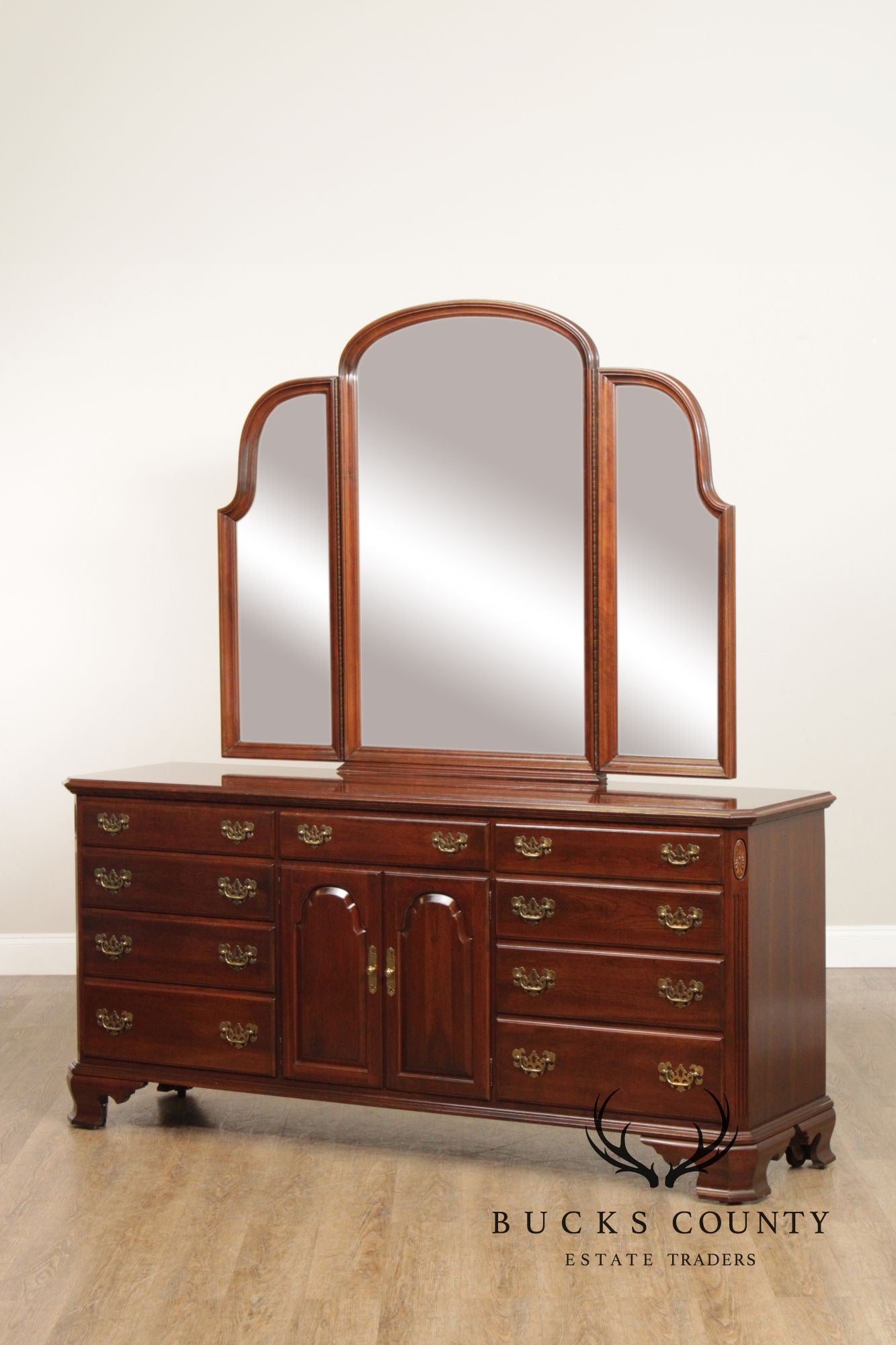 Ethan Allen Georgian Court Dresser With Tri-Fold Mirror
