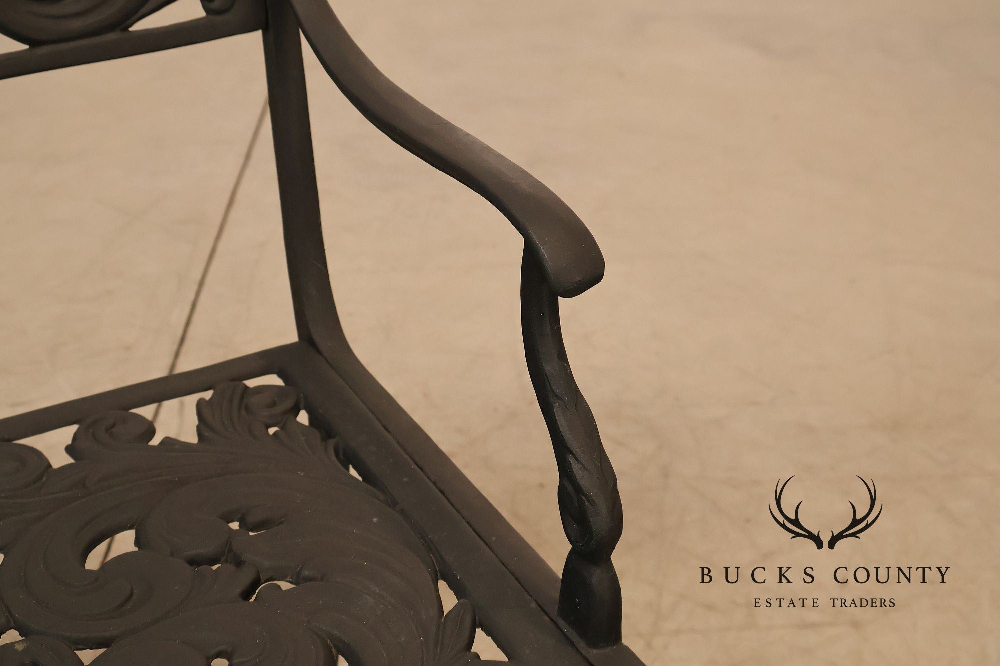 Cast Aluminum Outdoor Dining Set With Pierced Decoration