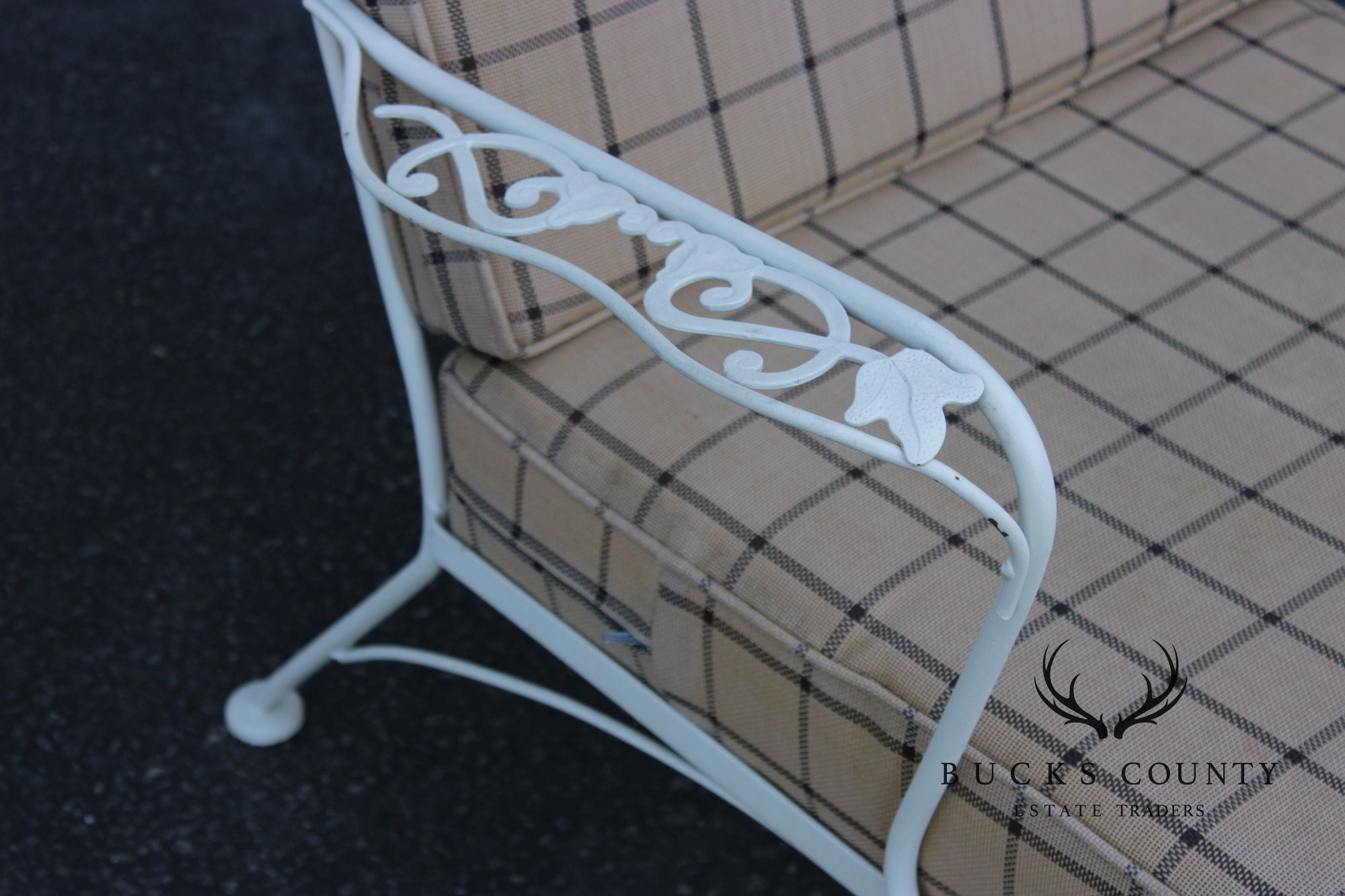 Vintage Pair of Wrought Iron Outdoor Patio Lounge Chairs
