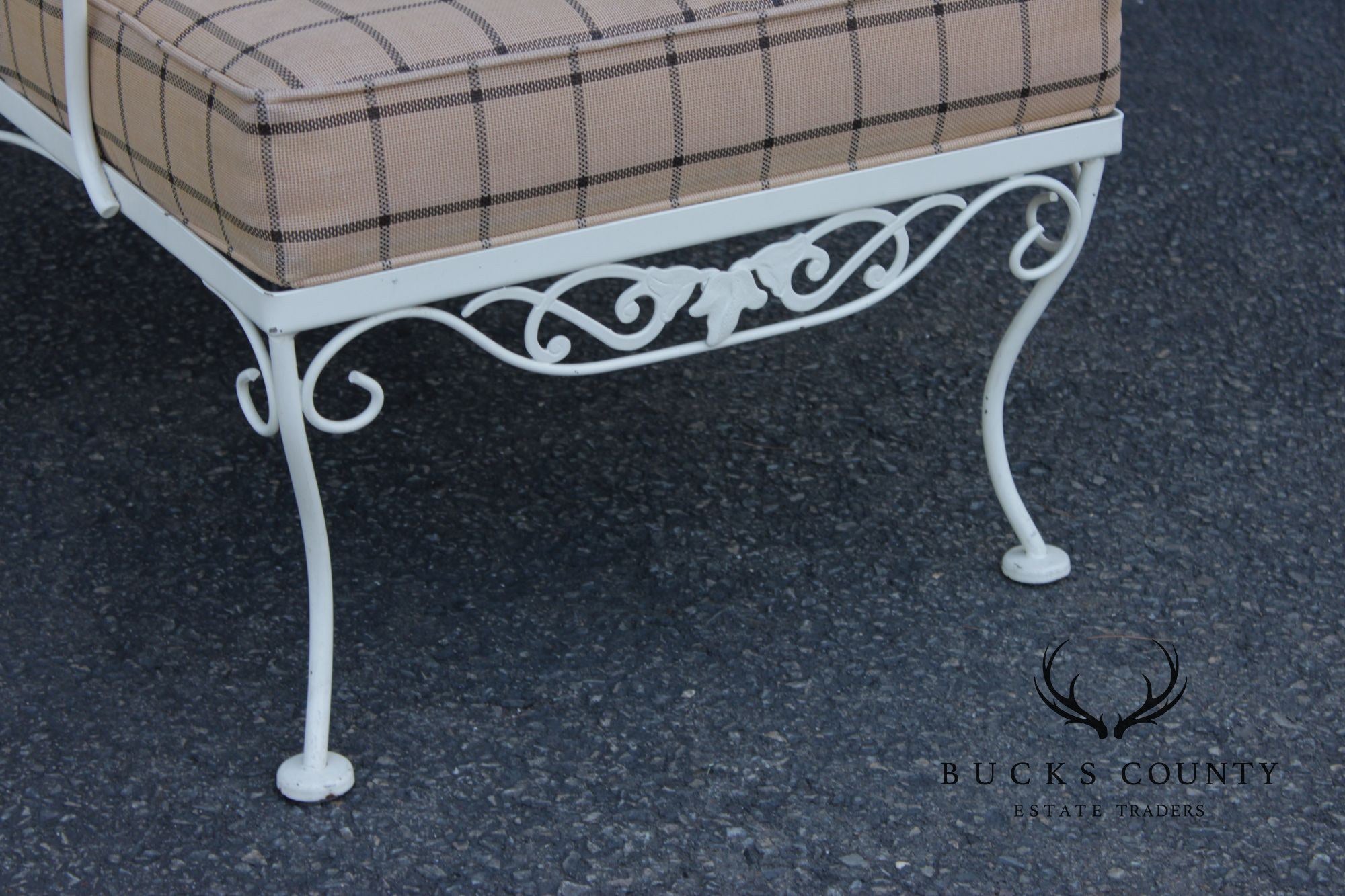 Vintage Pair of Wrought Iron Outdoor Patio Lounge Chairs