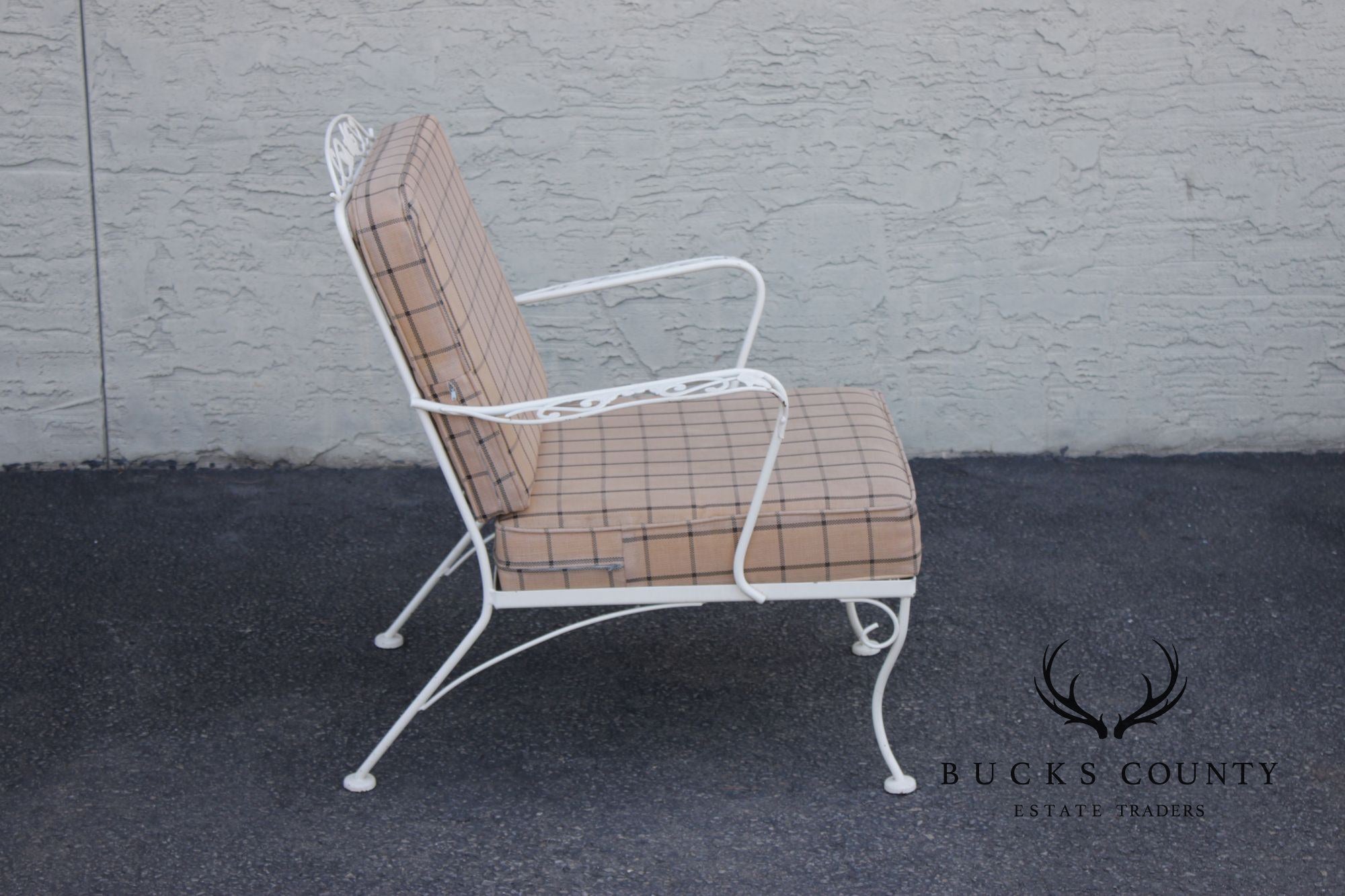 Vintage Pair of Wrought Iron Outdoor Patio Lounge Chairs