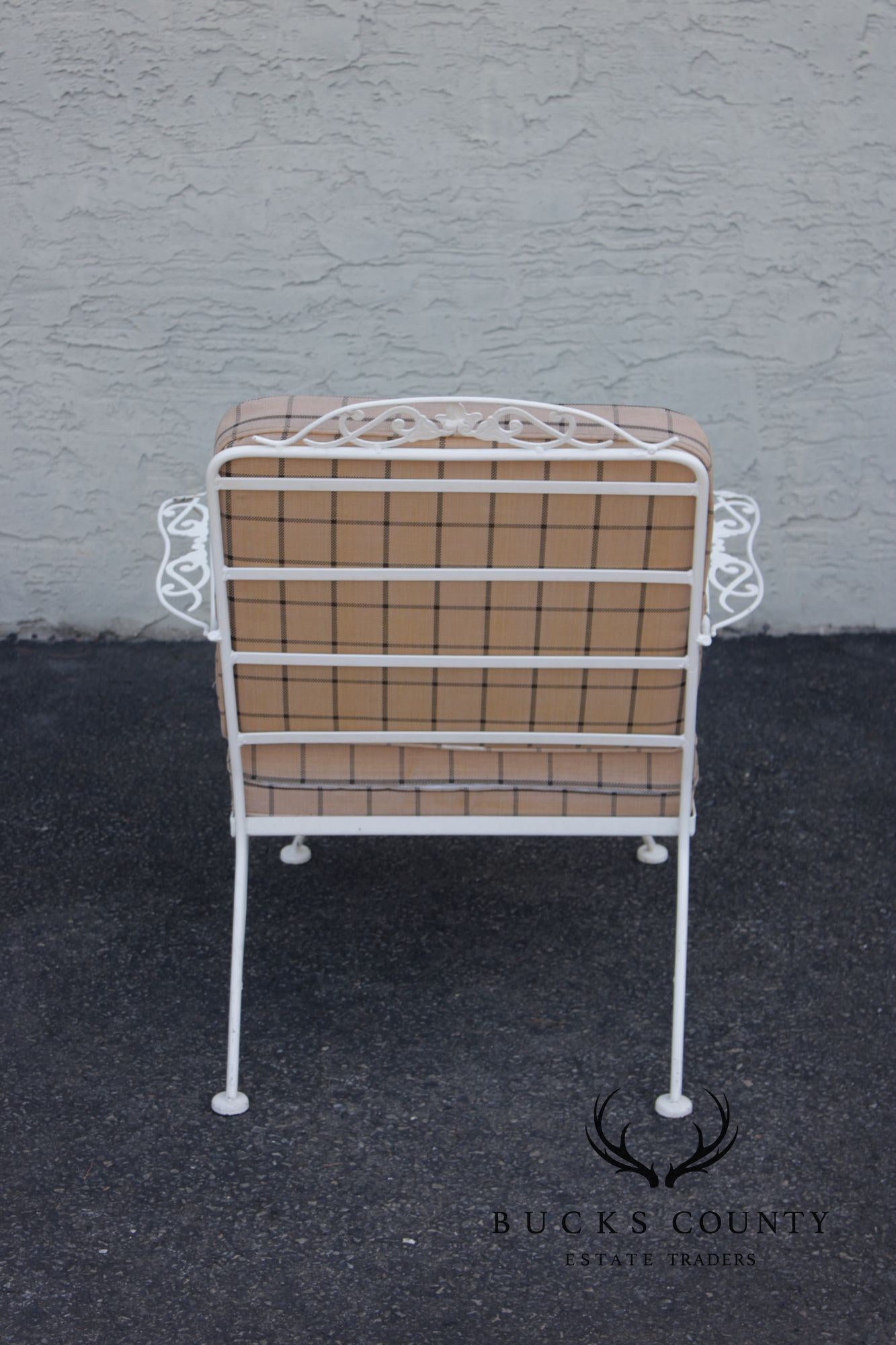 Vintage Pair of Wrought Iron Outdoor Patio Lounge Chairs