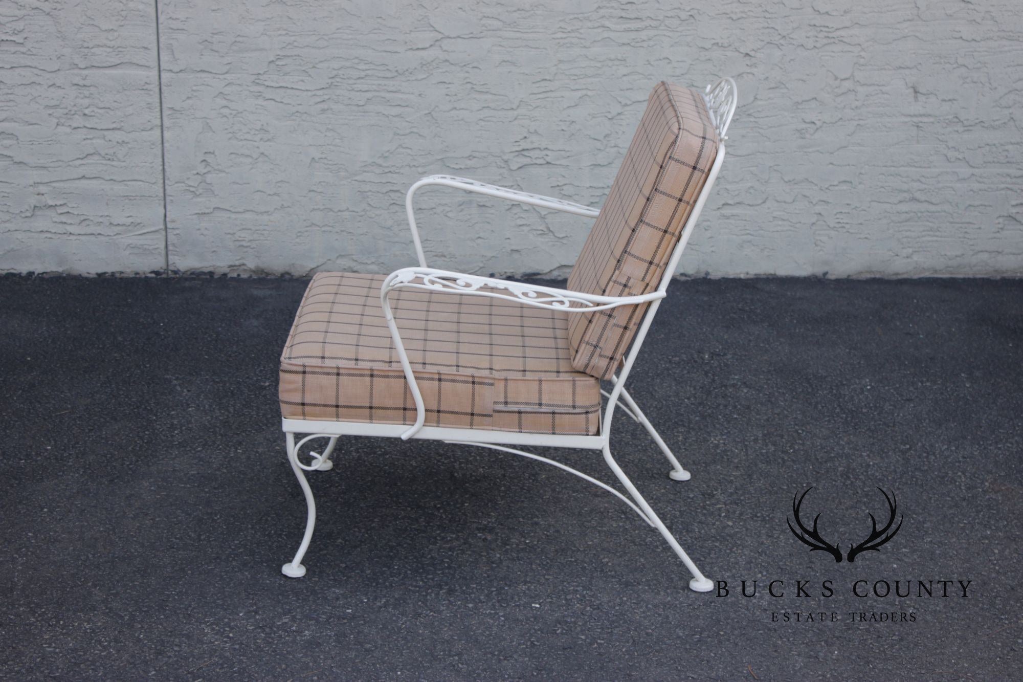 Vintage Pair of Wrought Iron Outdoor Patio Lounge Chairs