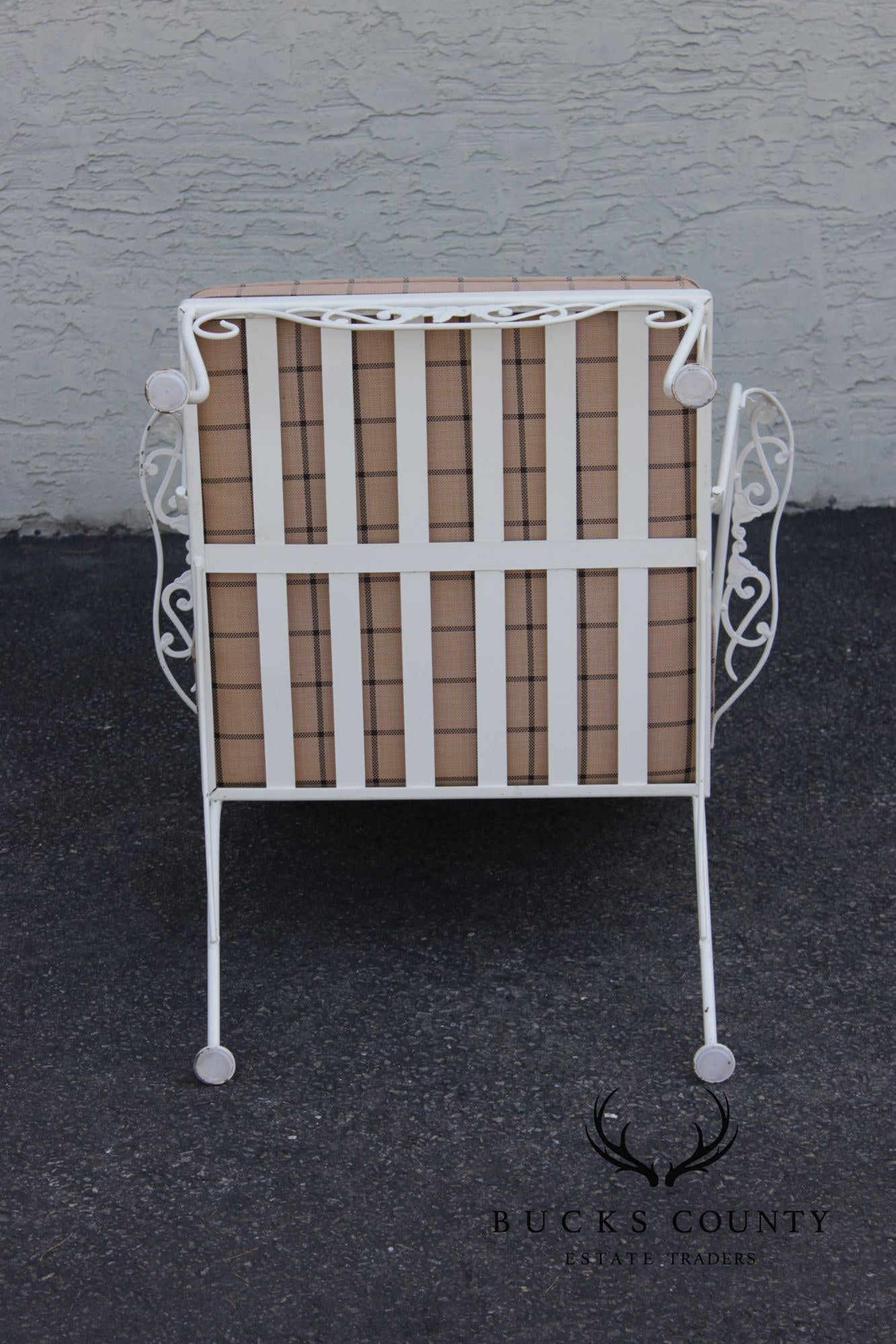 Vintage Pair of Wrought Iron Outdoor Patio Lounge Chairs