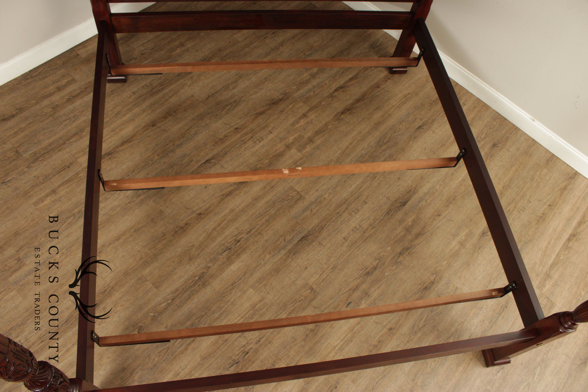 Henkel Harris King Four Poster Mahogany Rice Carved Bed