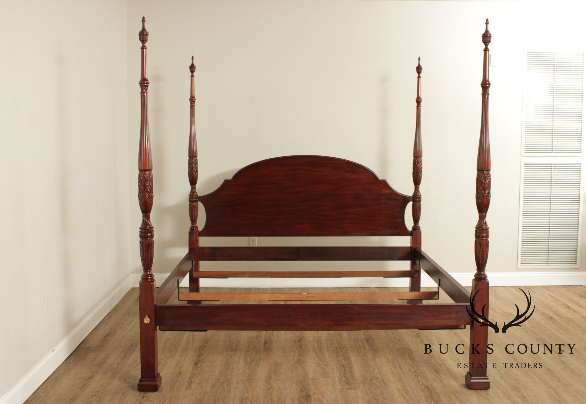 Henkel Harris King Four Poster Mahogany Rice Carved Bed