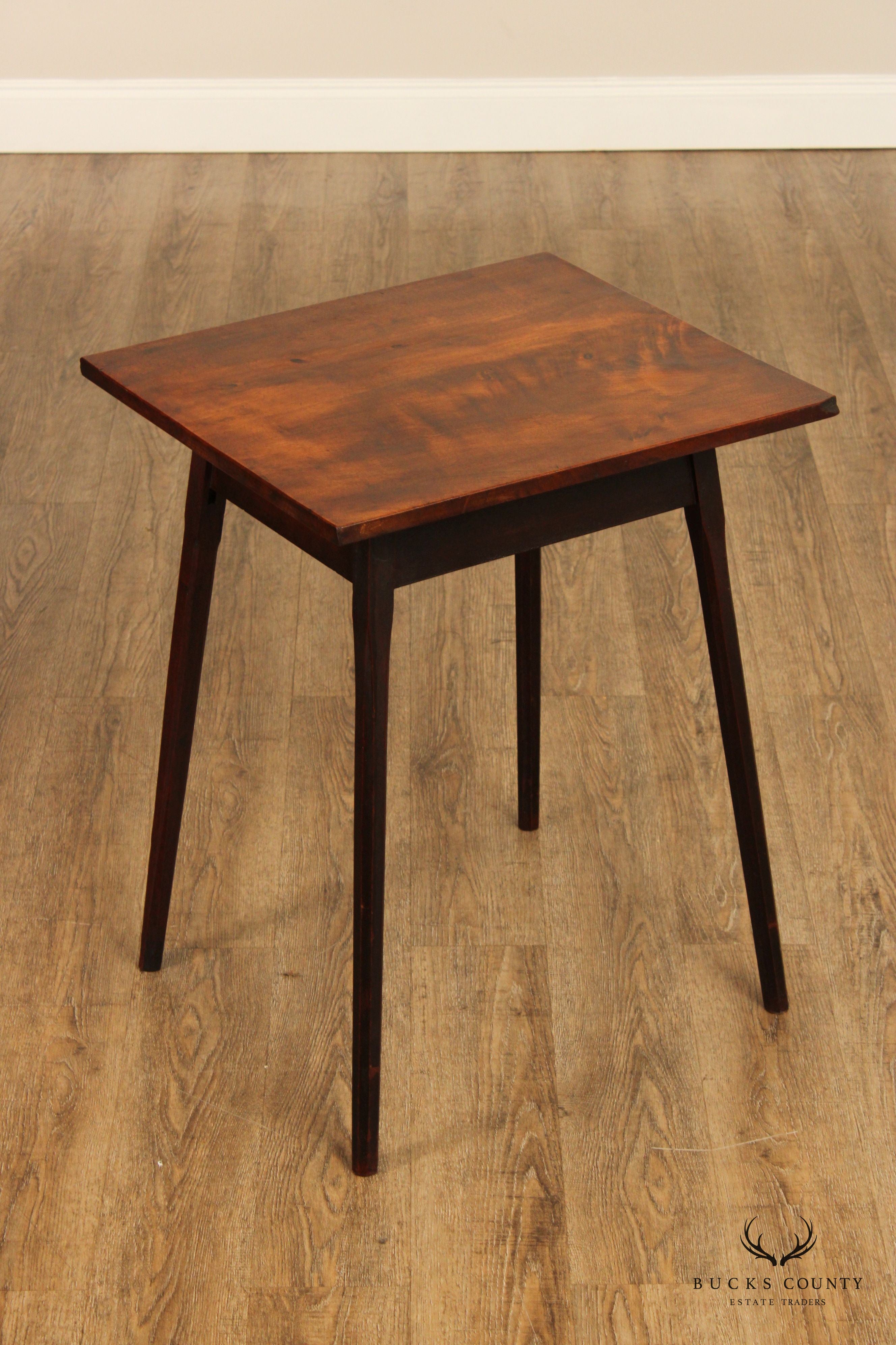 Antique Federal Style Walnut Pencil Leg Side Table