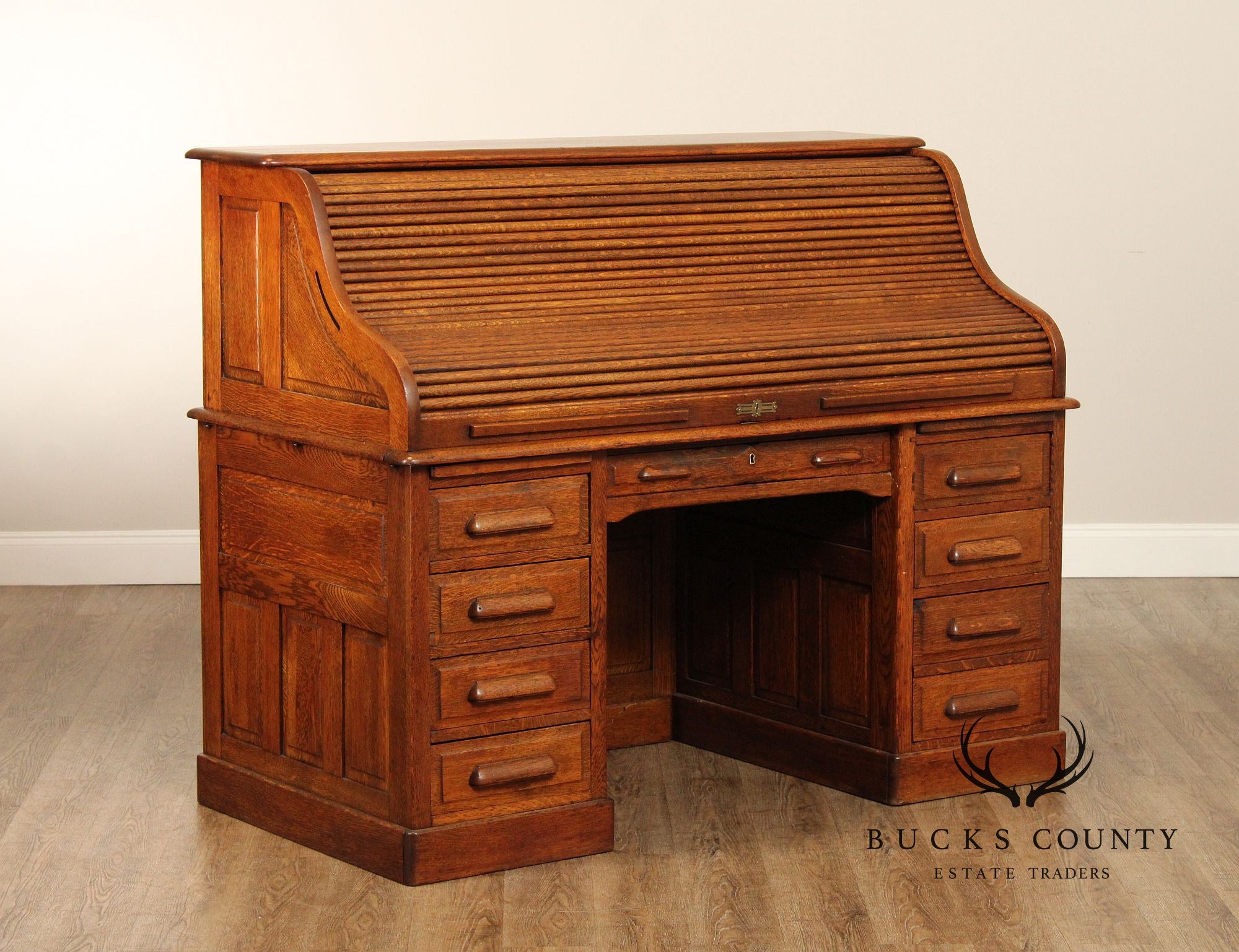 Standard Furniture Co. Antique Victorian Oak  Roll Top Desk