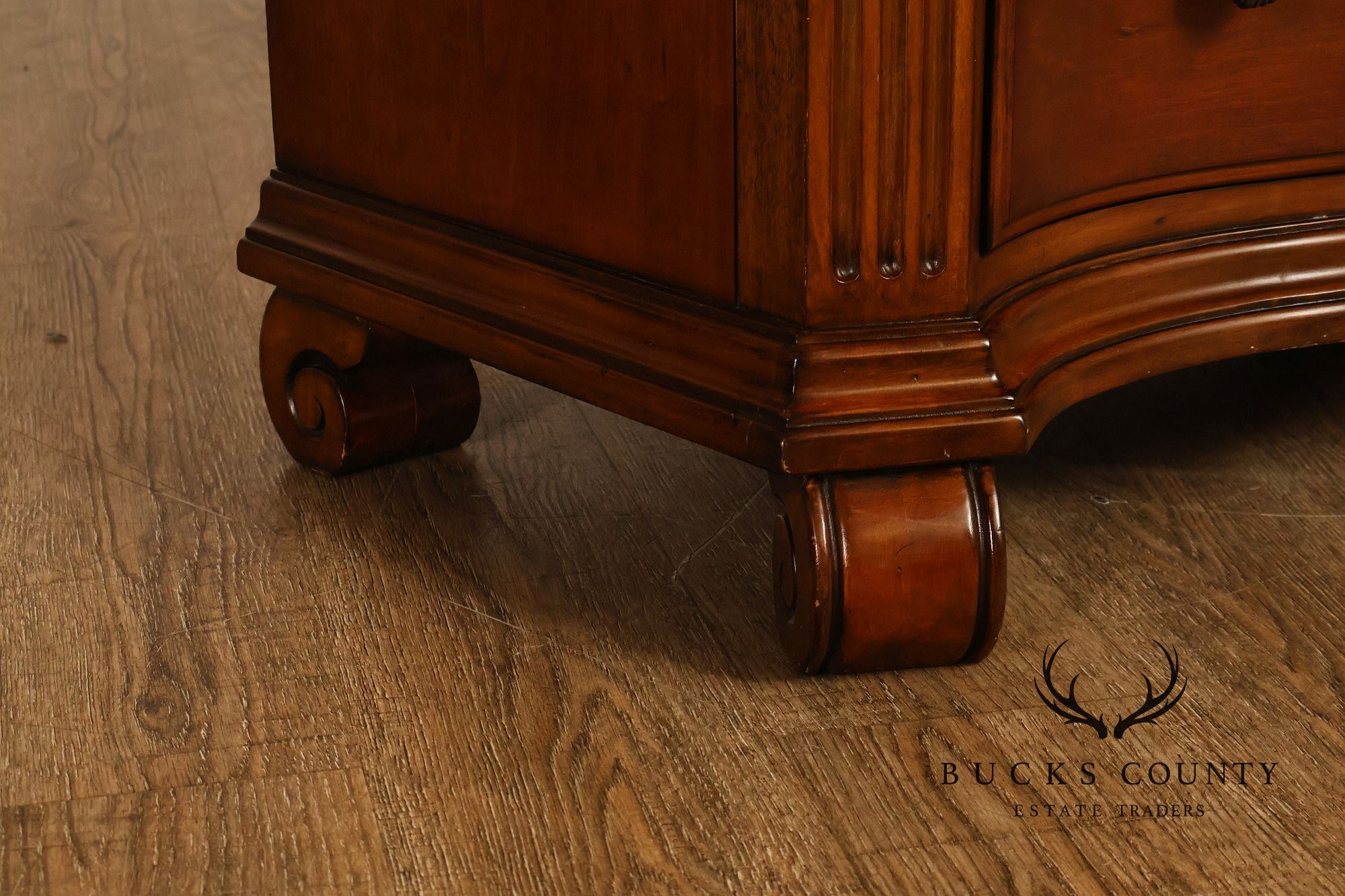 Lane Mid Century Modern Pair of Walnut One-Drawer Nightstands