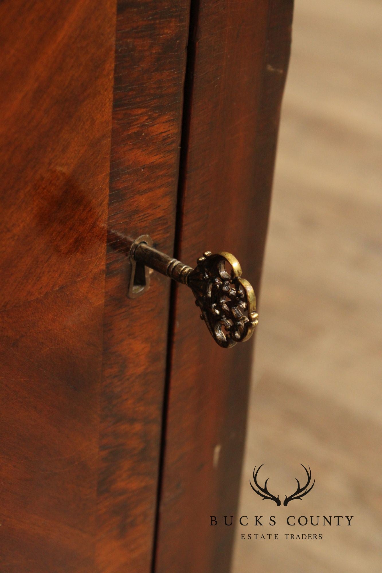 Maitland Smith Round Leather Top Inlaid Mahogany Round Knee Hole Desk
