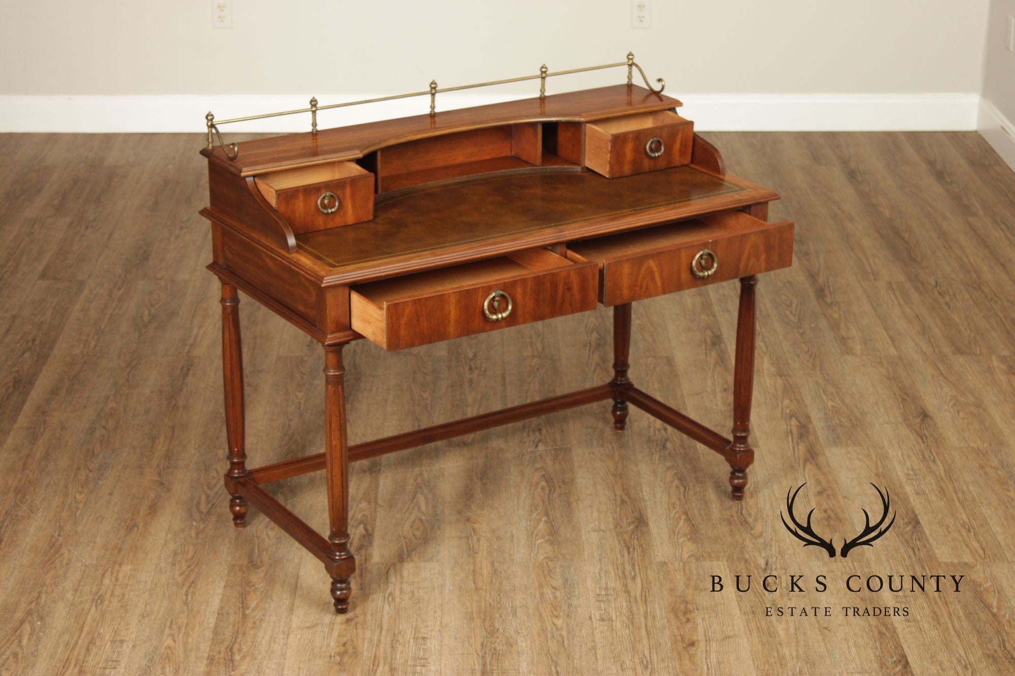Sligh Vintage Regency Style  Leather Top Writing Desk