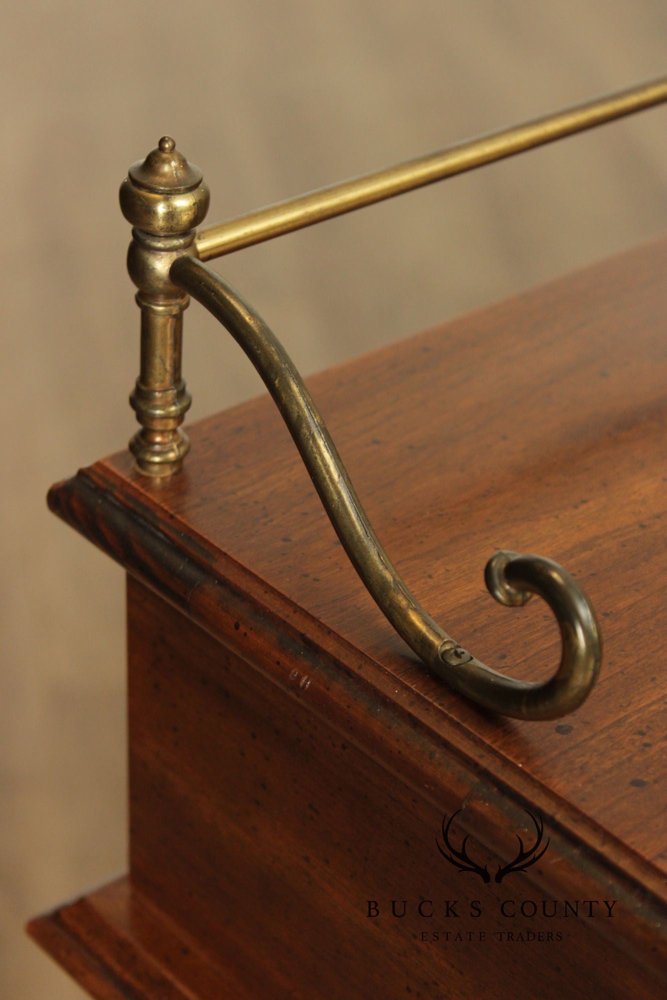 Sligh Vintage Regency Style  Leather Top Writing Desk