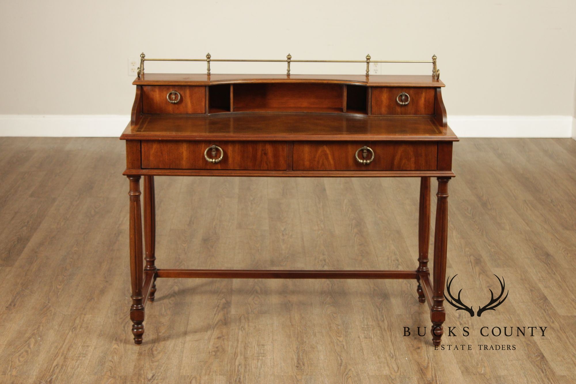 Sligh Vintage Regency Style  Leather Top Writing Desk