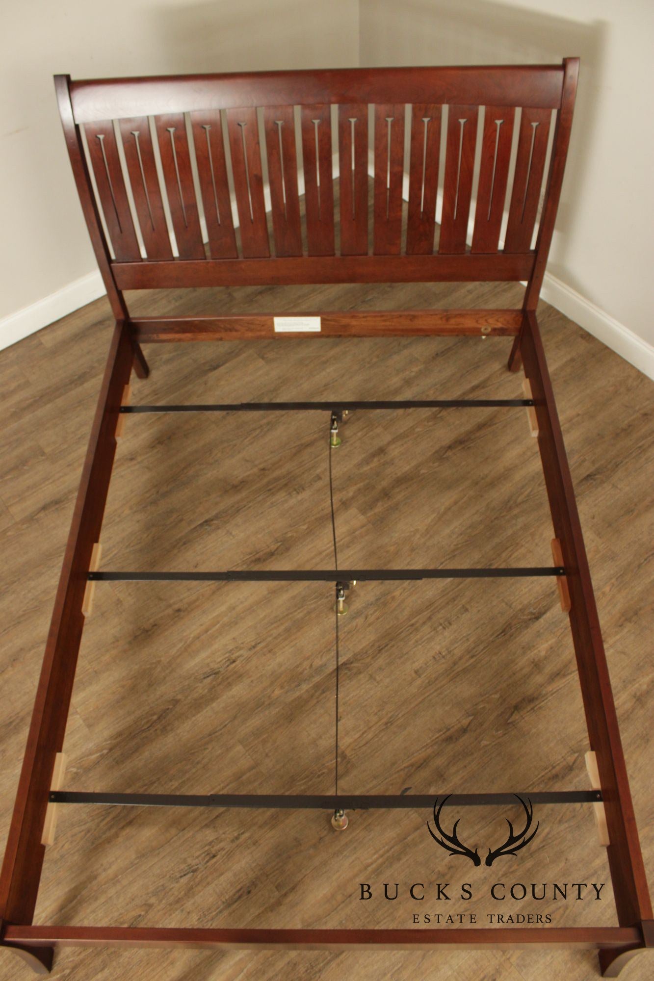 Stickley Cherry Queen Sleigh Bed With Slatted Headboard