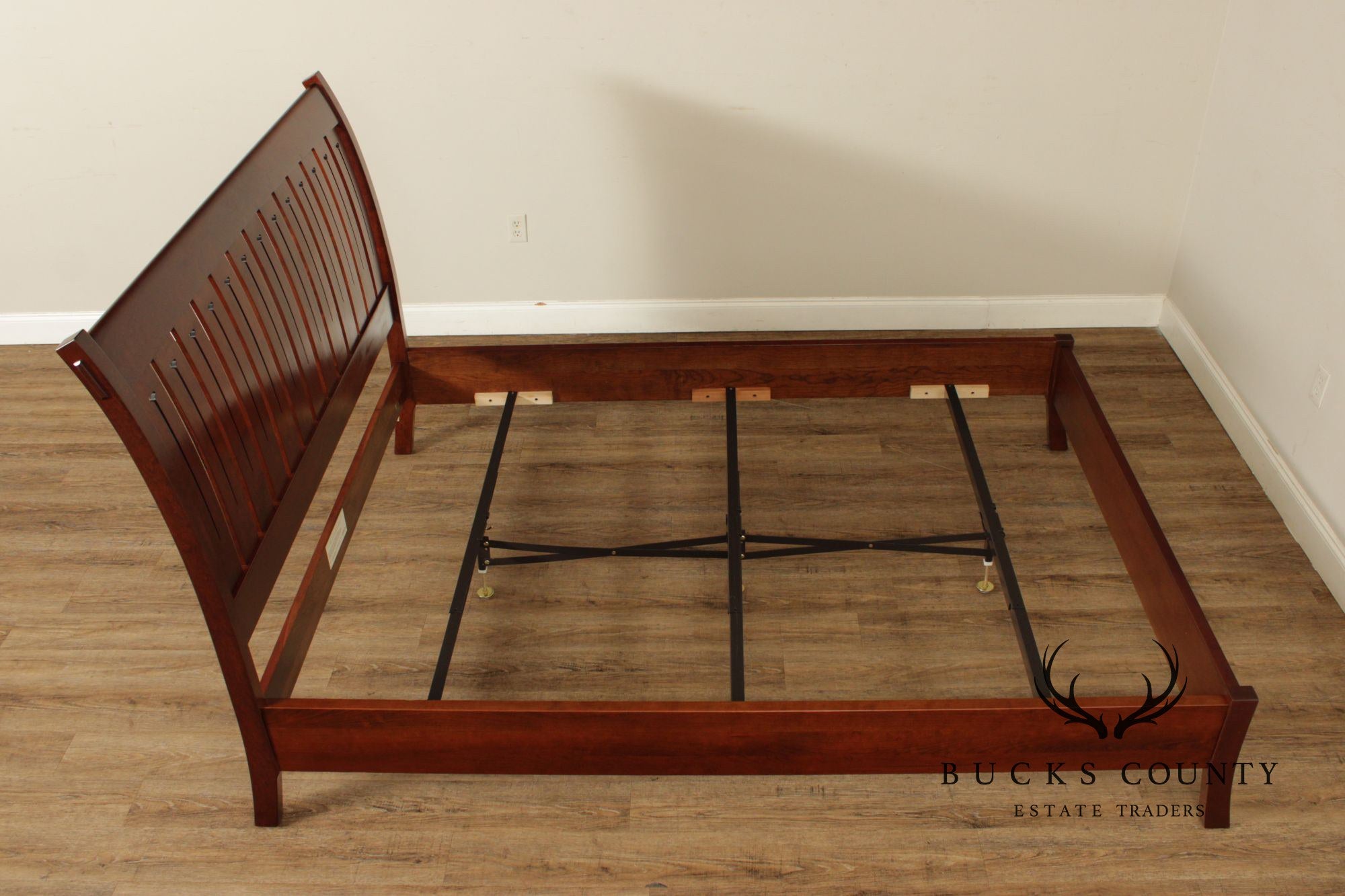 Stickley Cherry Queen Sleigh Bed With Slatted Headboard