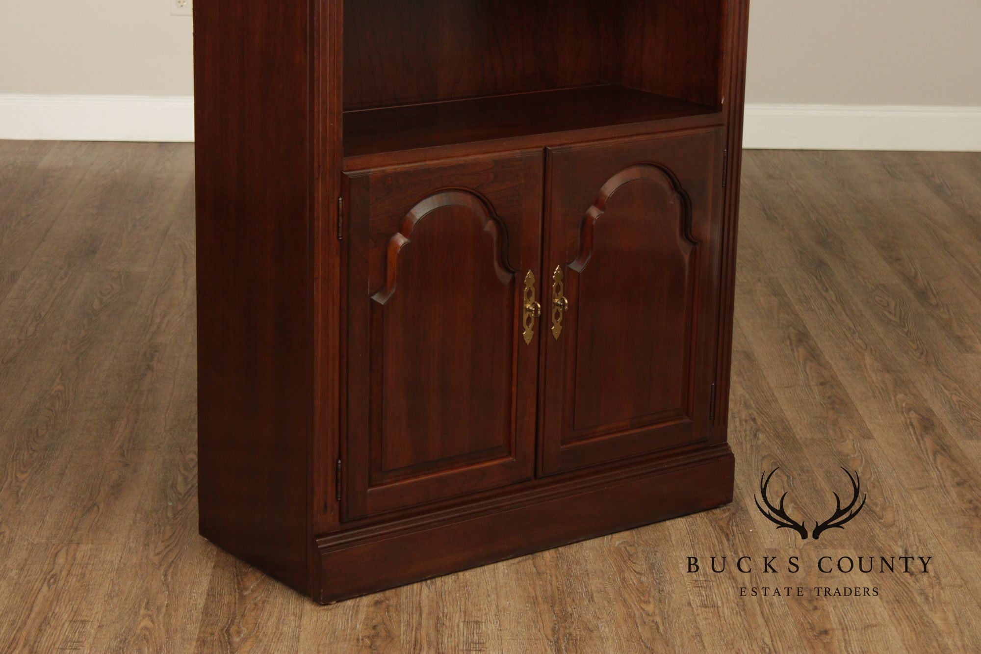 Ethan Allen Georgian Court Traditional Style Cherry Lighted Bookcase Cabinet With Cabinet Doors