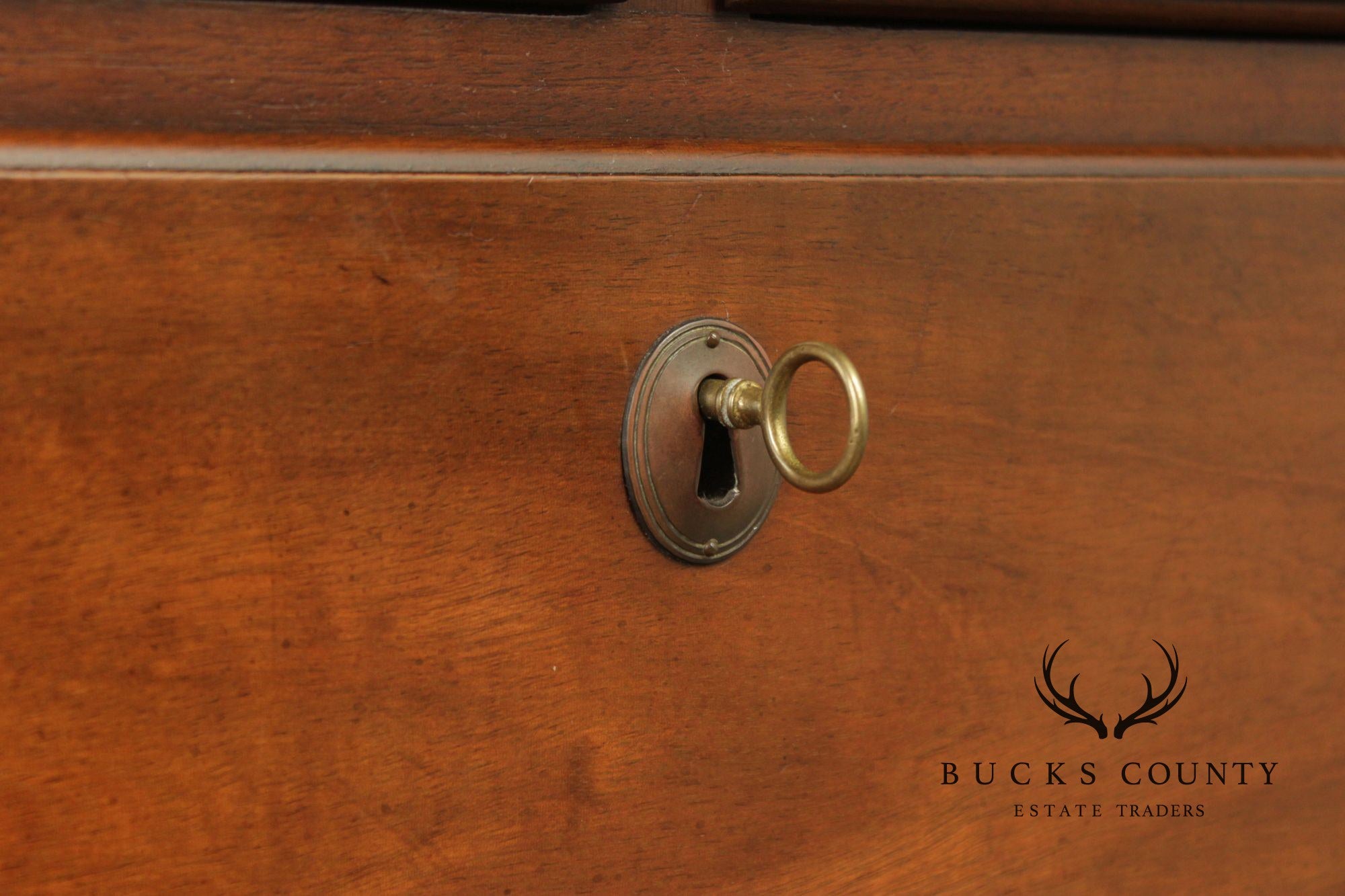 Kittinger Georgian Style Colonial Williamsburg Mahogany Chest Of Drawers