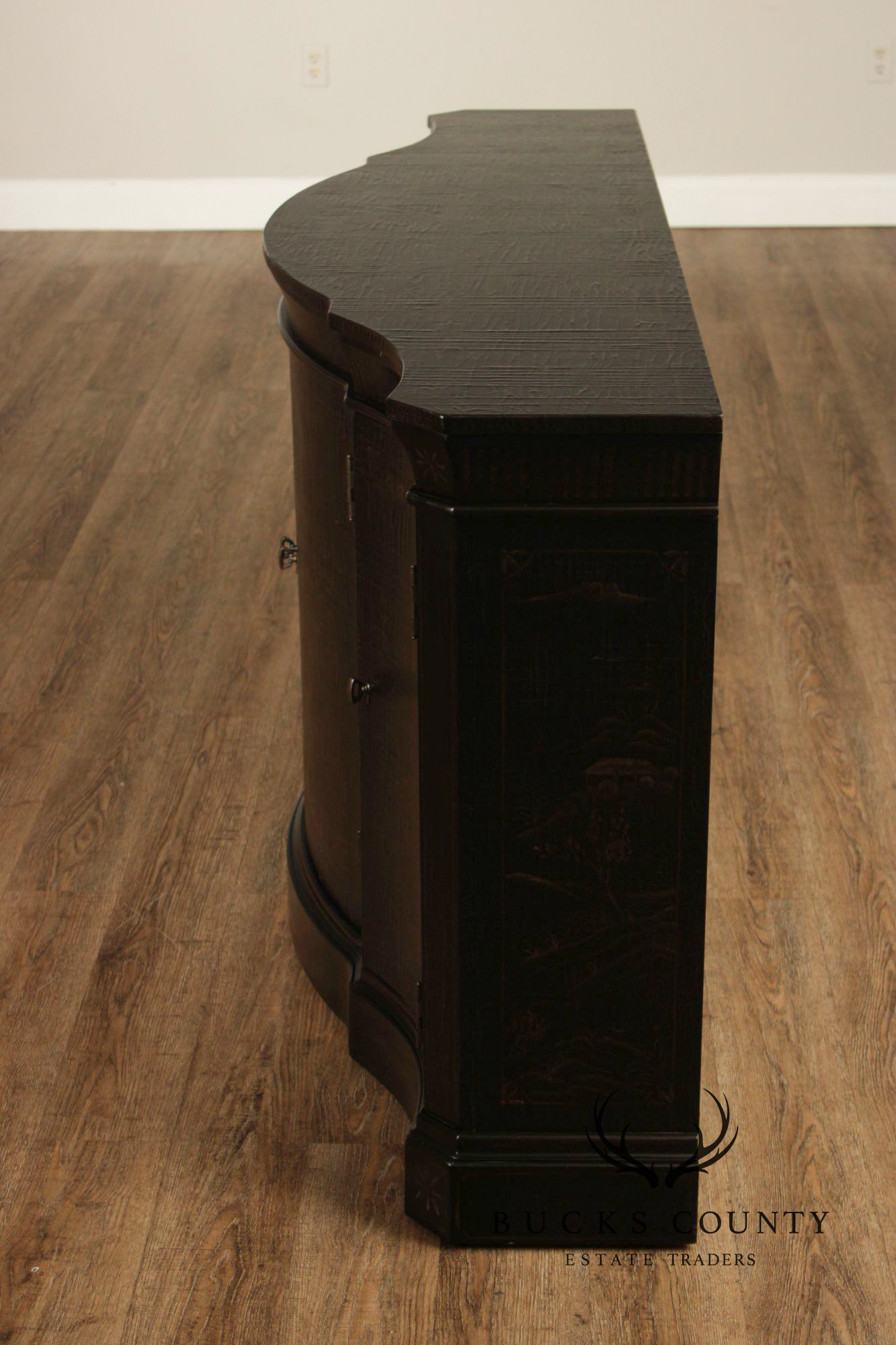 Ethan Allen Vivianne Serpentine Console Cabinet With Chinoiserie Decoration