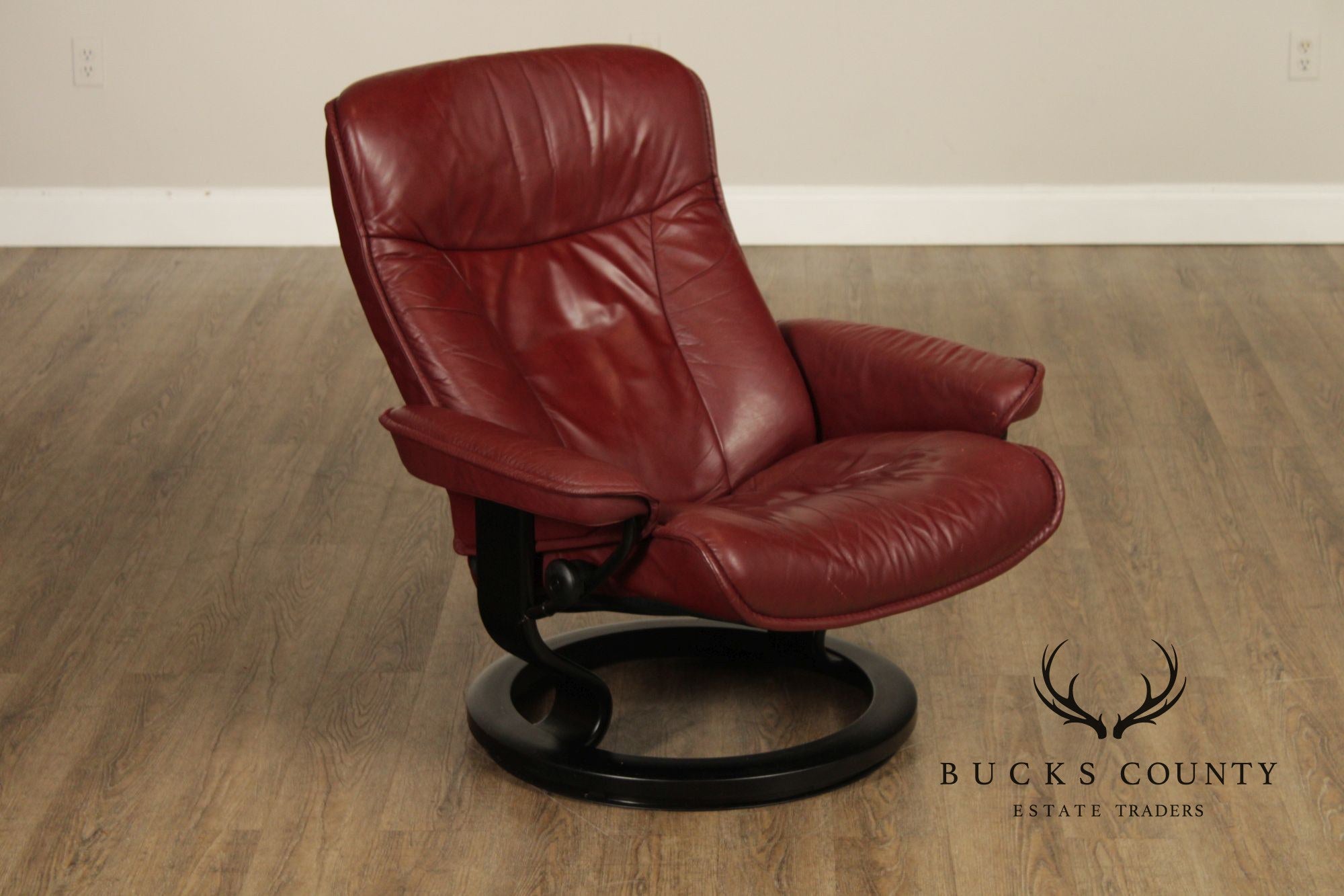 Ekornes Stressless Leather Recliner With Ottoman