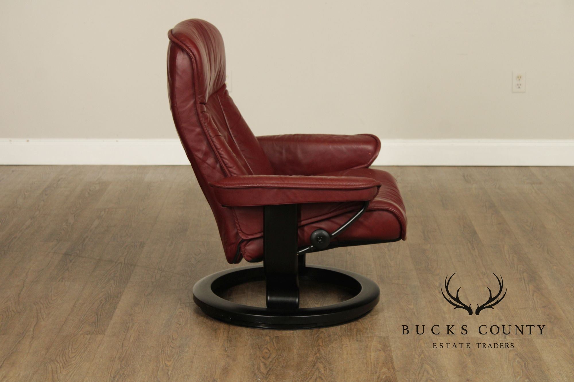 Ekornes Stressless Leather Recliner With Ottoman