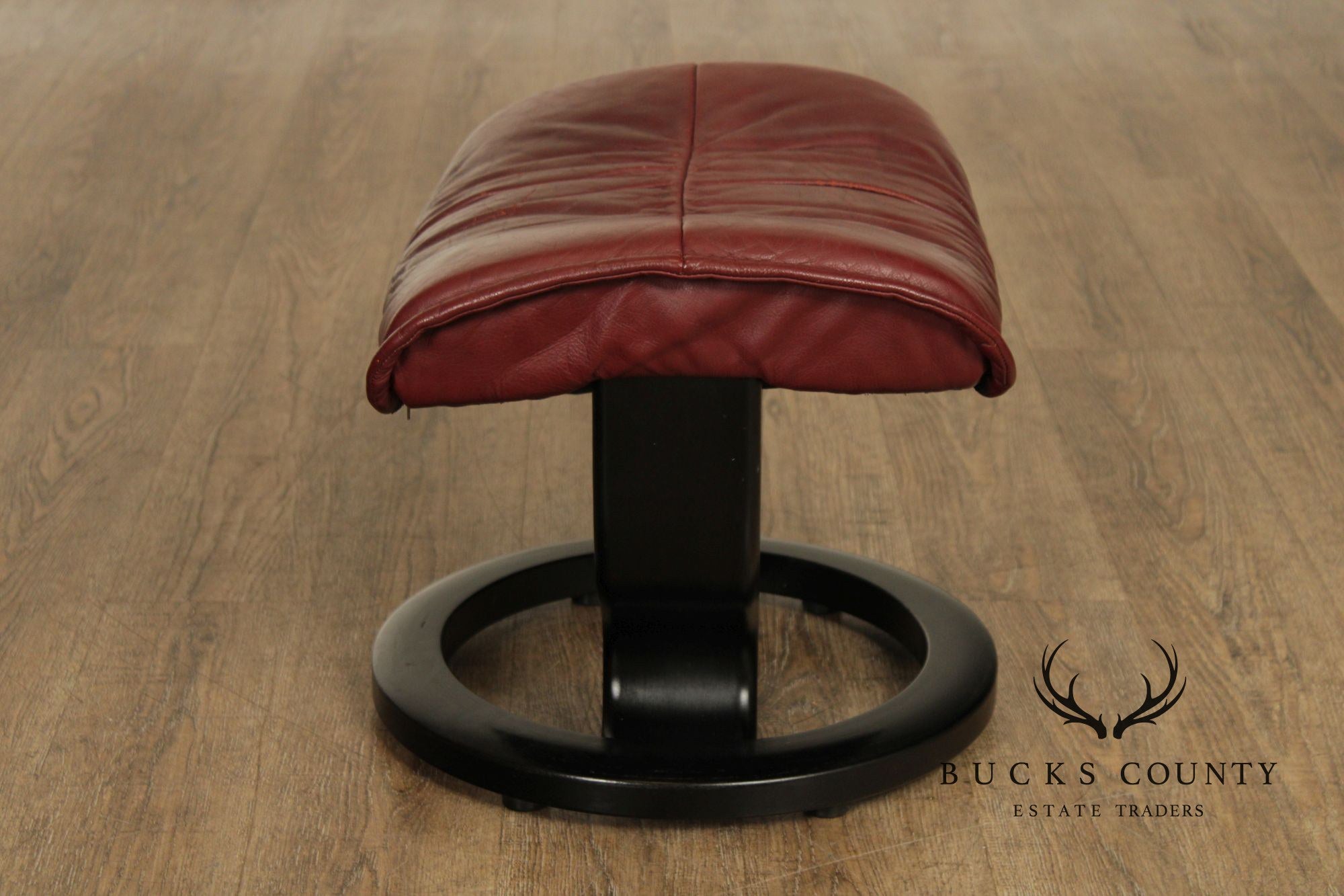 Ekornes Stressless Leather Recliner With Ottoman
