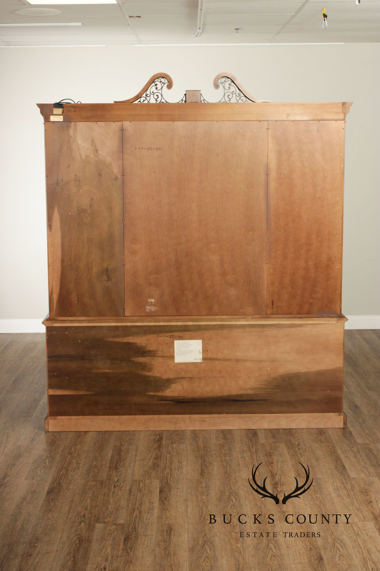 Henredon Rittenhouse Square Mahogany China Cabinet Breakfront