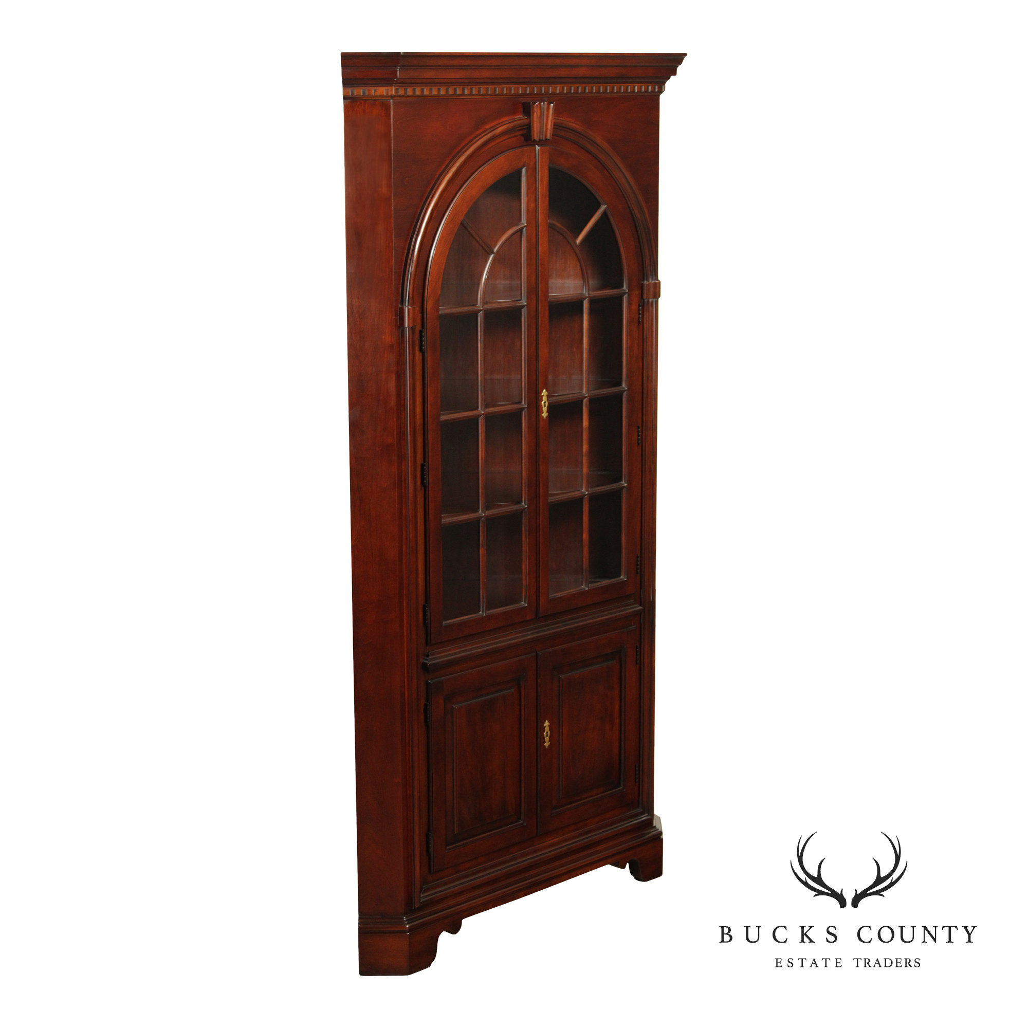 Statton Georgian Style Old Towne Cherry Corner Cabinet