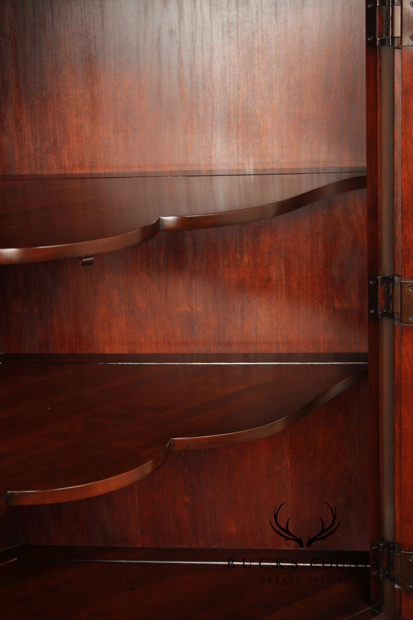 Statton Georgian Style Old Towne Cherry Corner Cabinet