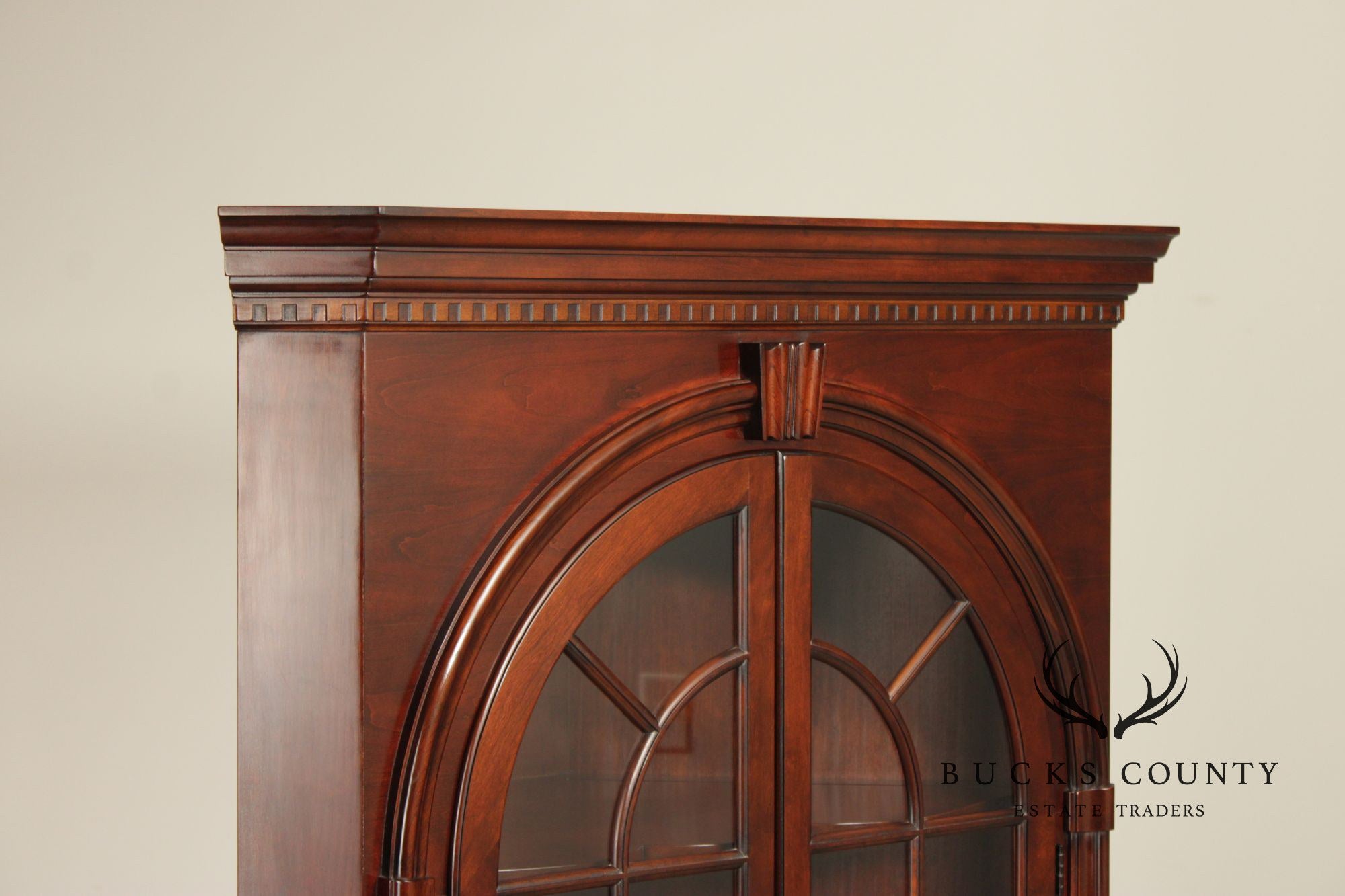 Statton Georgian Style Old Towne Cherry Corner Cabinet