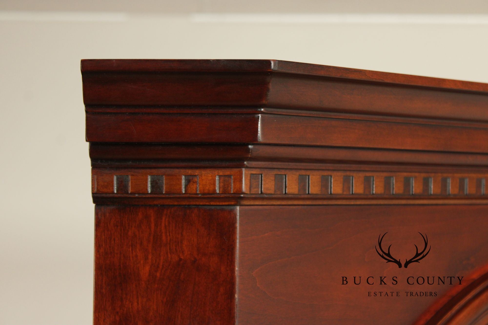 Statton Georgian Style Old Towne Cherry Corner Cabinet