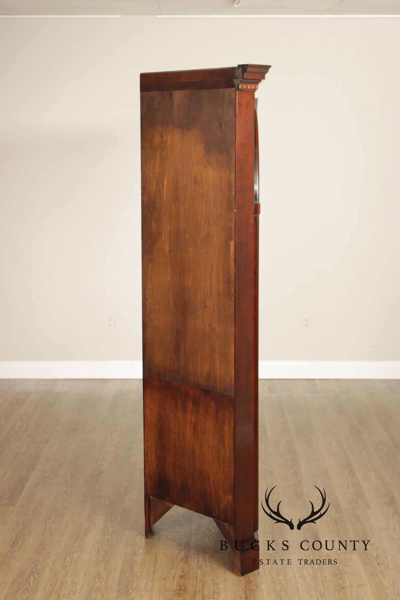 Statton Georgian Style Old Towne Cherry Corner Cabinet