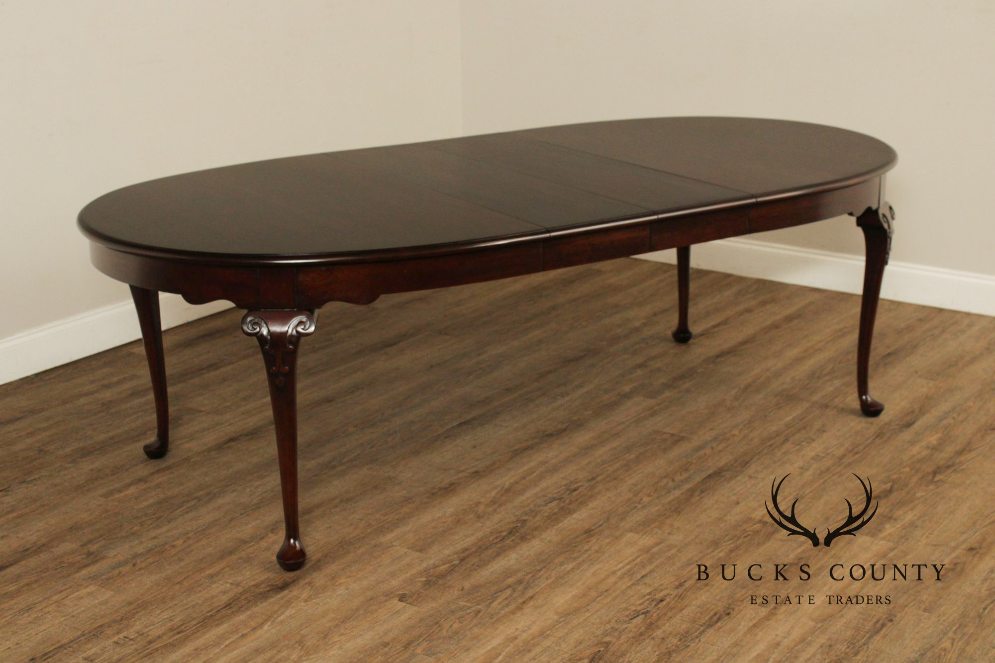 Statton Old Towne Cherry Queen Anne Style Extendable Dining Table With Two Leaves