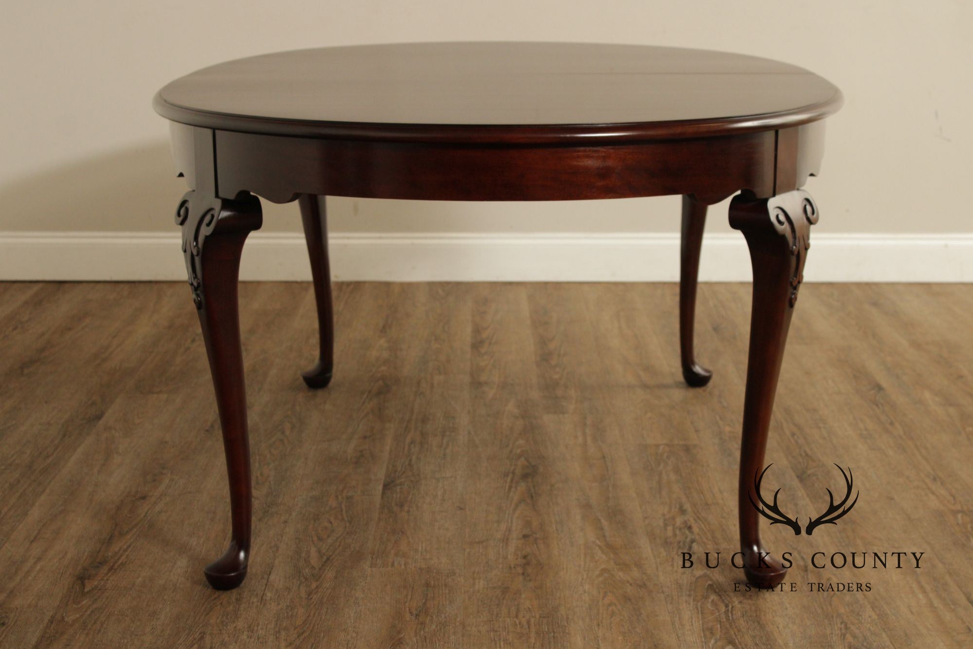 Statton Old Towne Cherry Queen Anne Style Extendable Dining Table With Two Leaves