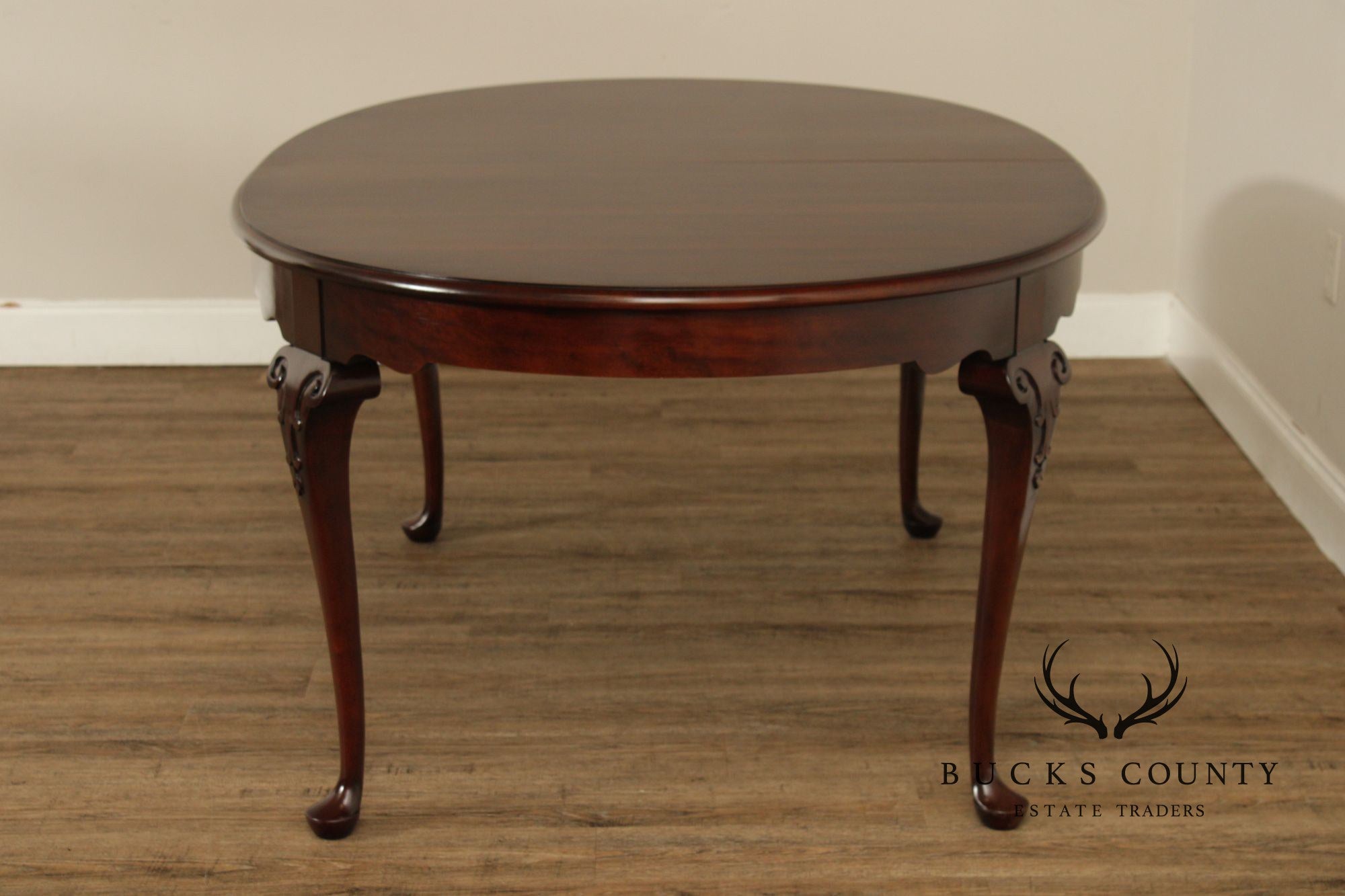 Statton Old Towne Cherry Queen Anne Style Extendable Dining Table With Two Leaves