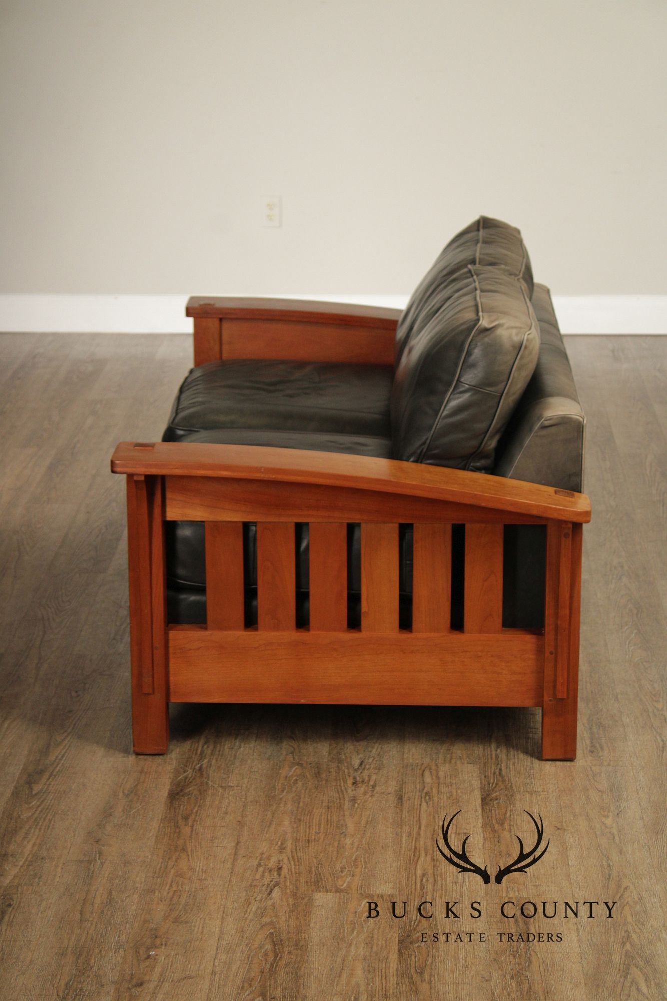 Stickley Mission Collection Cherry Orchard Street Sofa Settee